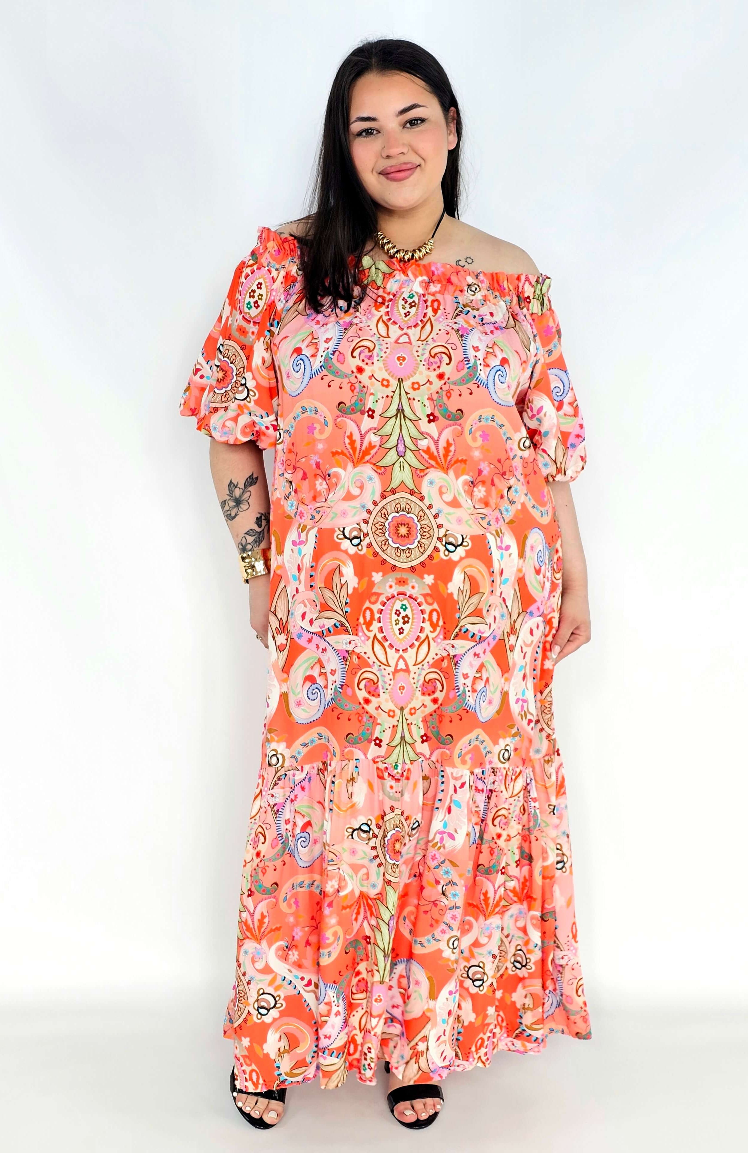 Sukienka plus size hiszpanka maxi w kolorze koralowym z printem boho Stylowa XL