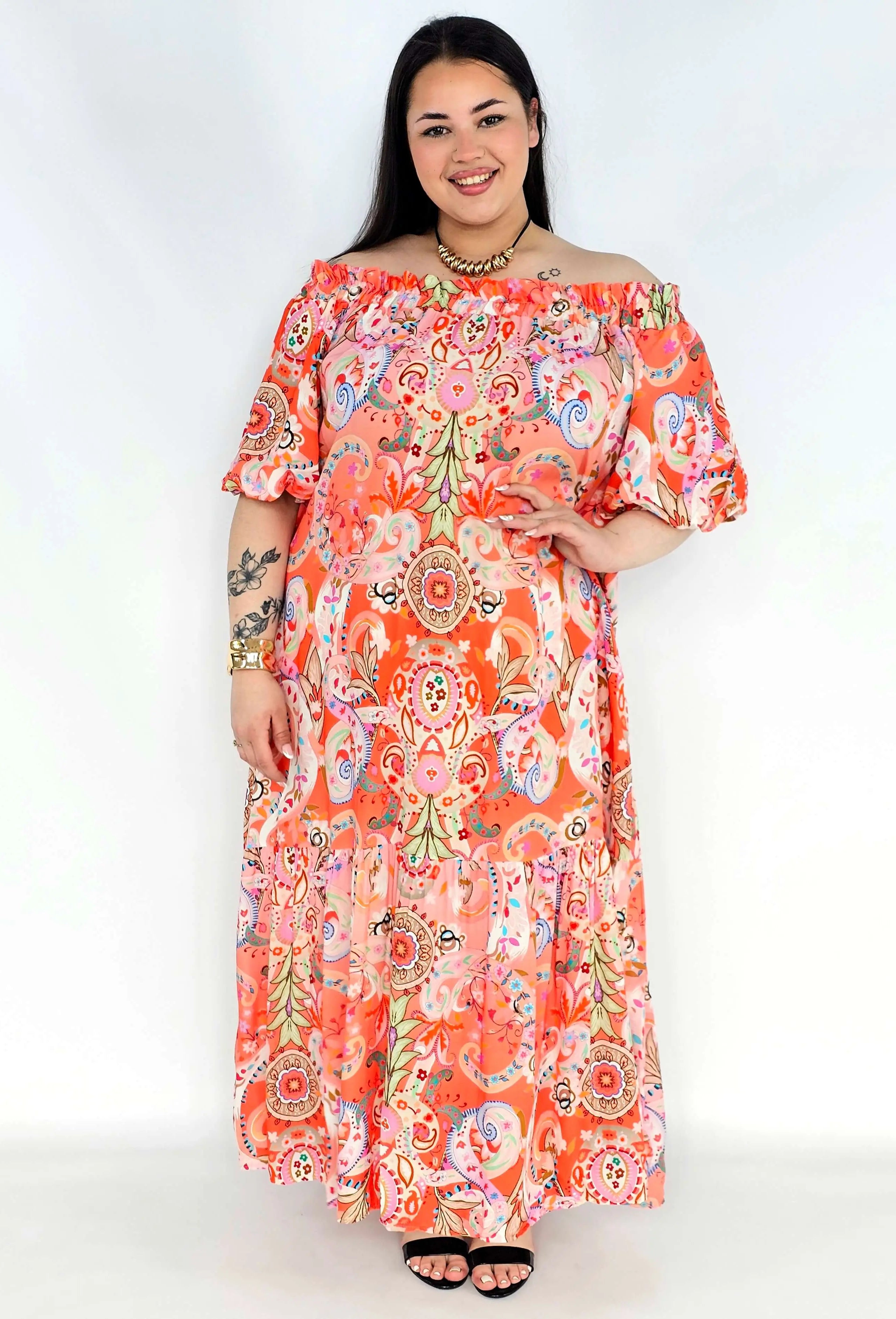 Sukienka plus size hiszpanka maxi w kolorze koralowym z printem boho Stylowa XL