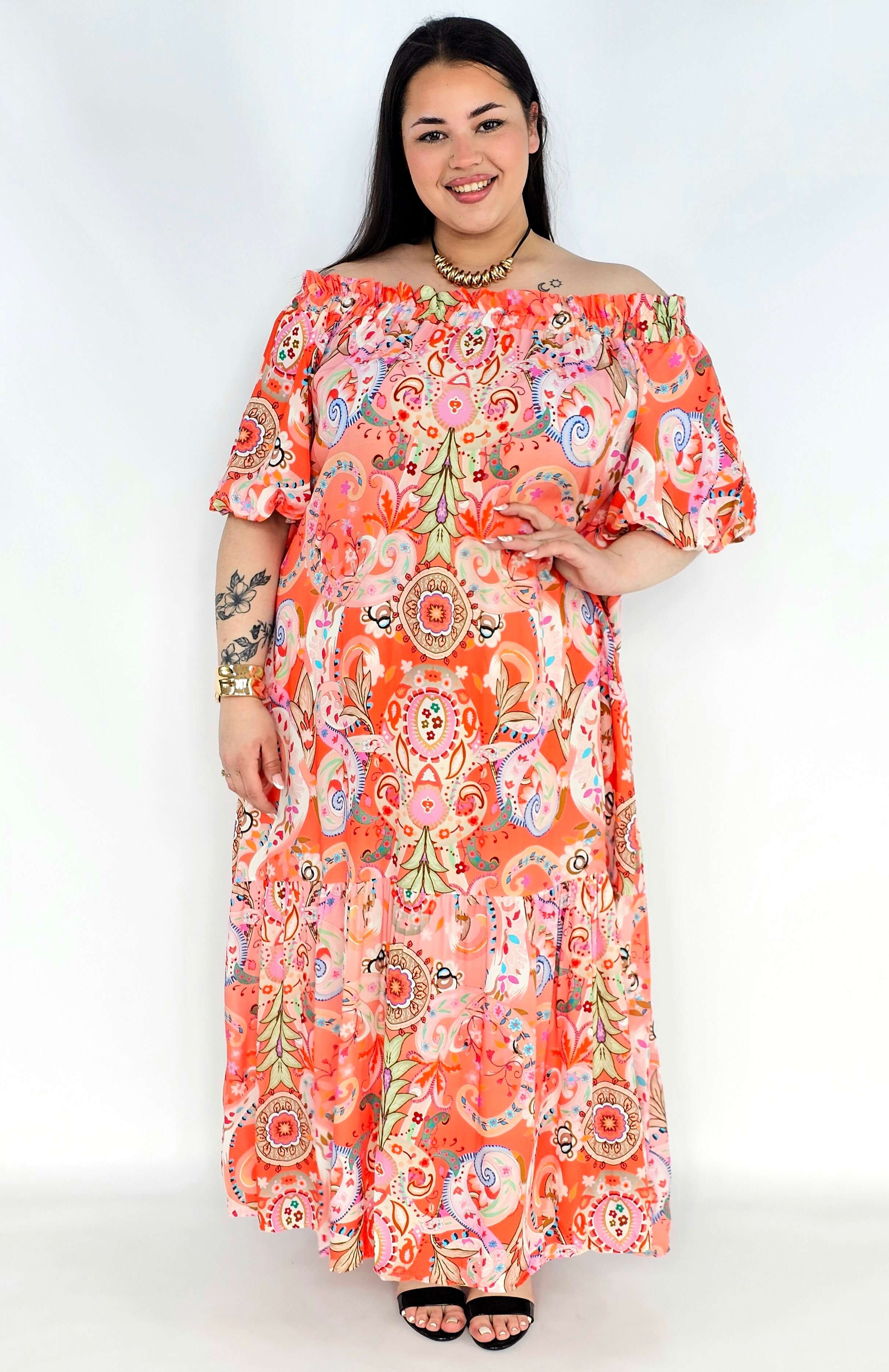 Sukienka plus size hiszpanka maxi w kolorze koralowym z printem boho Stylowa XL