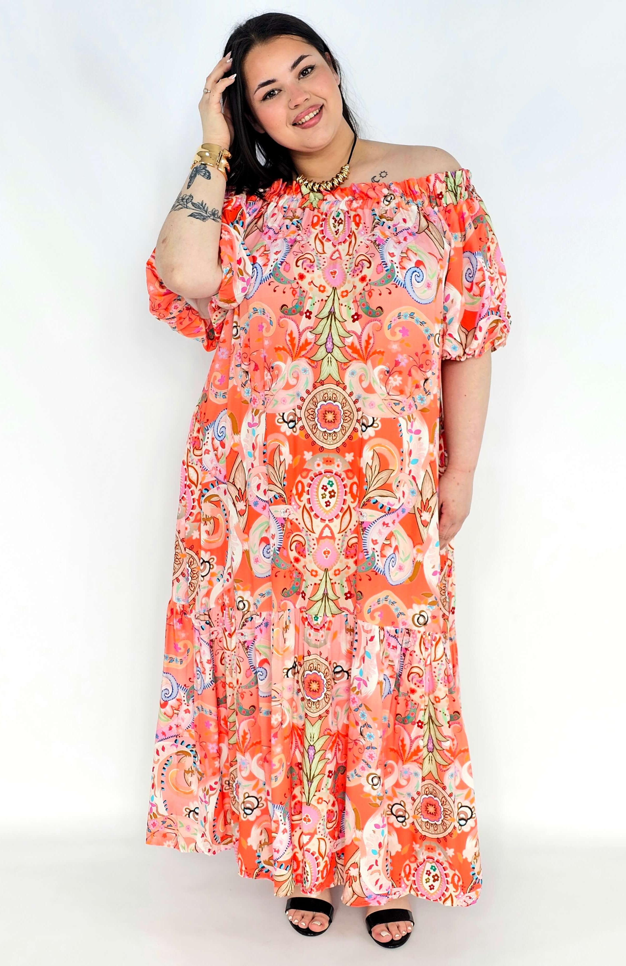 Sukienka plus size hiszpanka maxi w kolorze koralowym z printem boho Stylowa XL