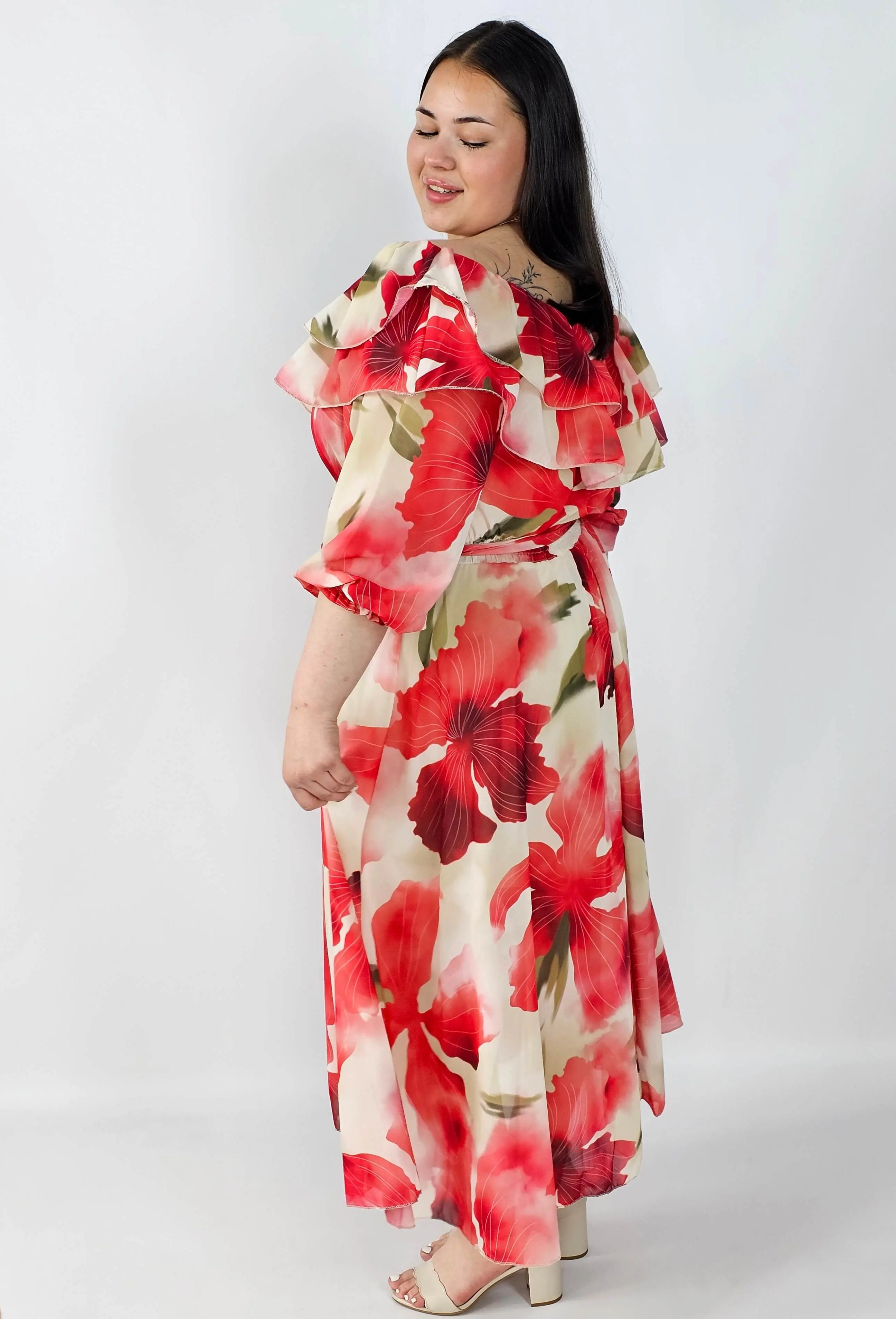 Sukienka plus size hiszpanka midi w kwiaty – zwiewna elegancja XXL Stylowa XL