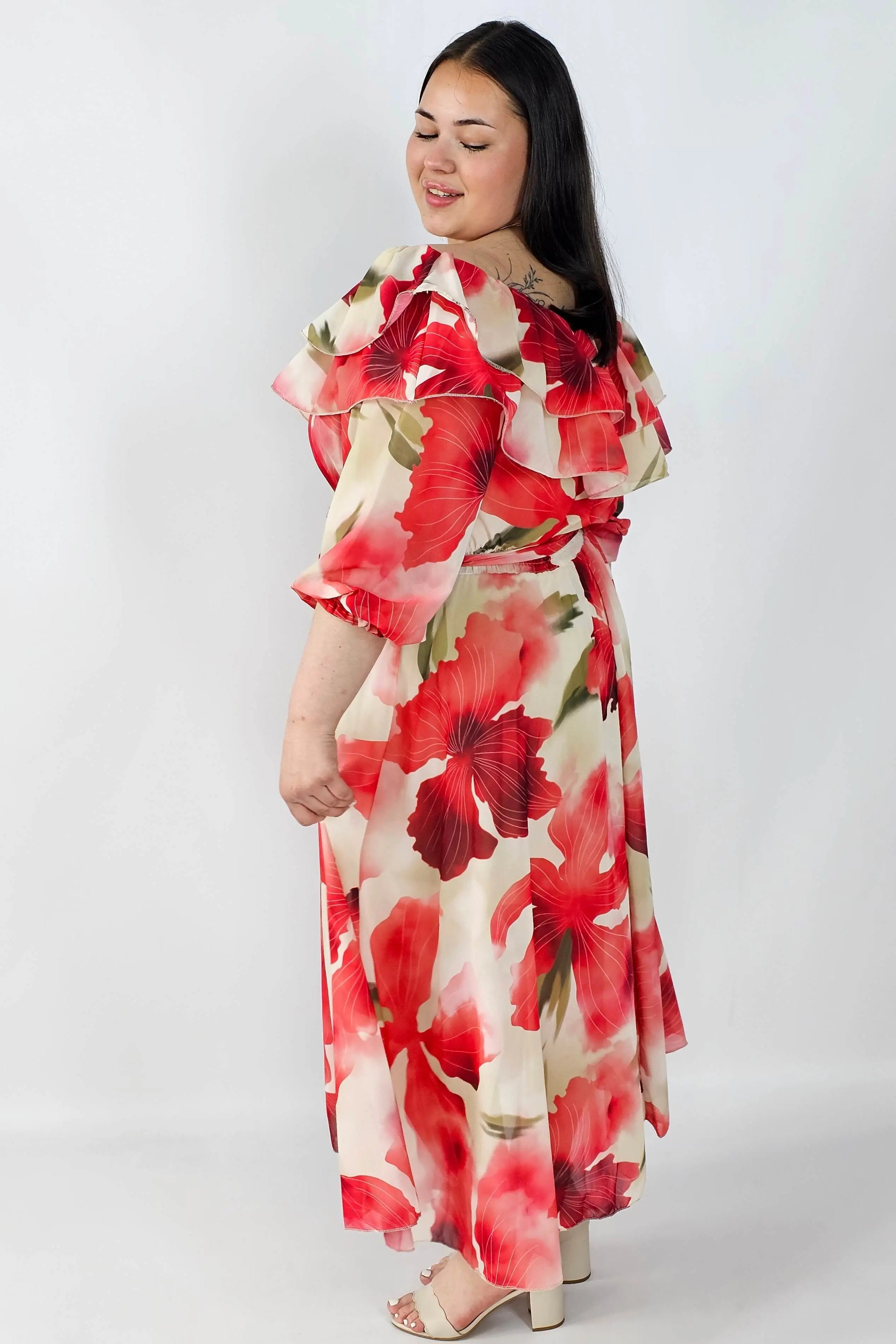 Sukienka plus size hiszpanka midi w kwiaty – zwiewna elegancja XXL Stylowa XL