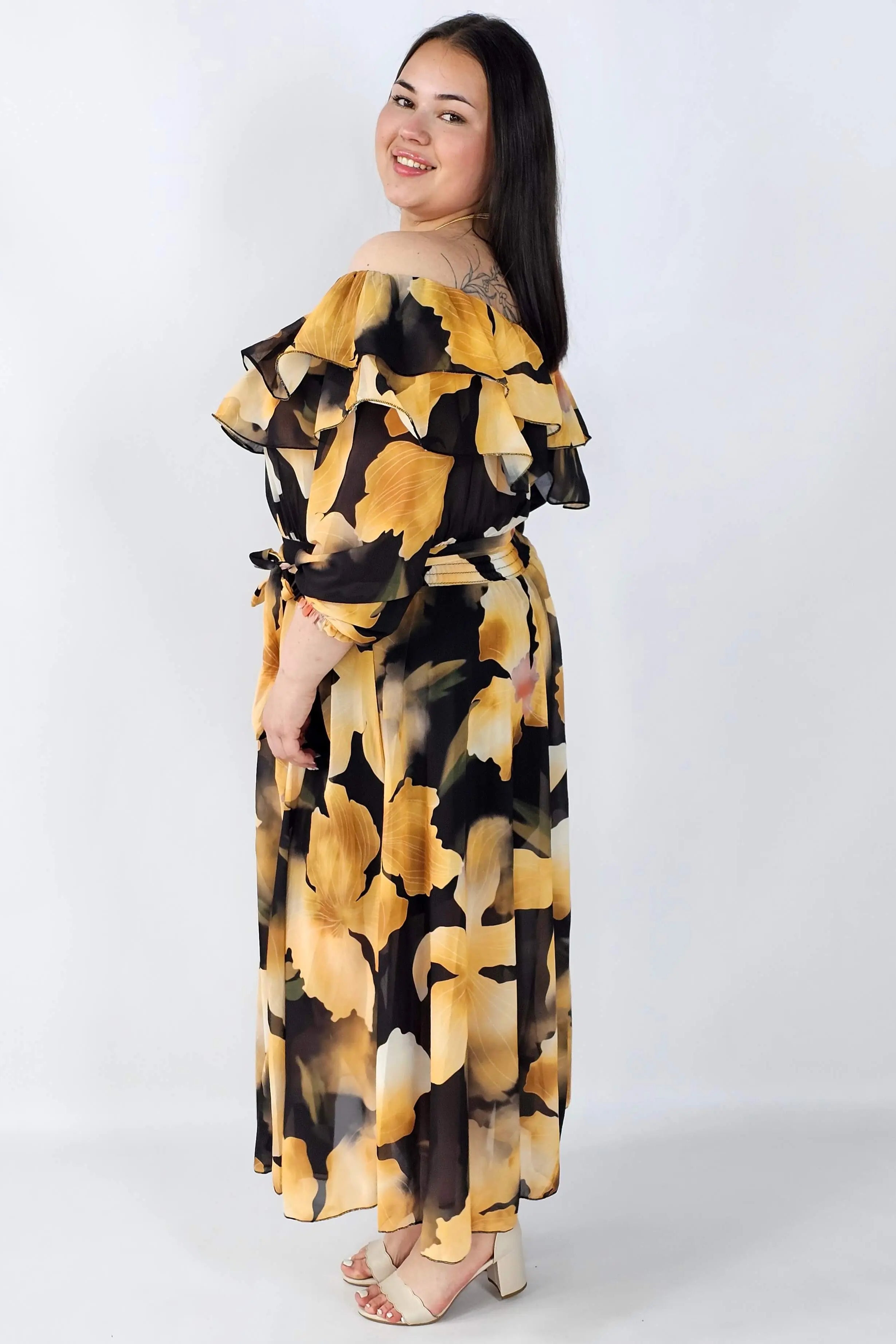 Sukienka plus size hiszpanka midi w kwiaty – zwiewna elegancja XXL Stylowa XL