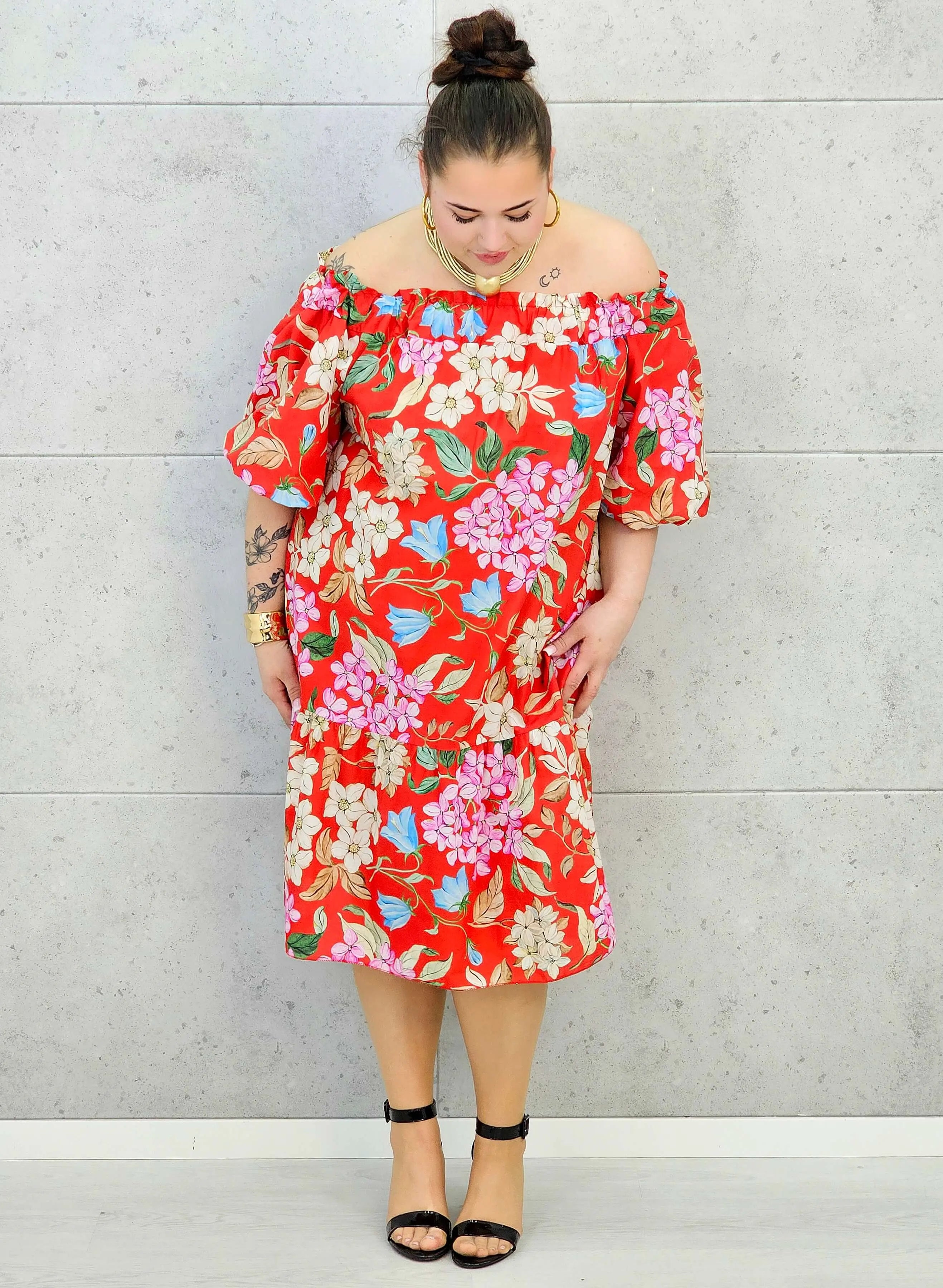 Sukienka plus size hiszpanka w kwiaty – czerwona sukienka XXL Stylowa XL Stylowa XL