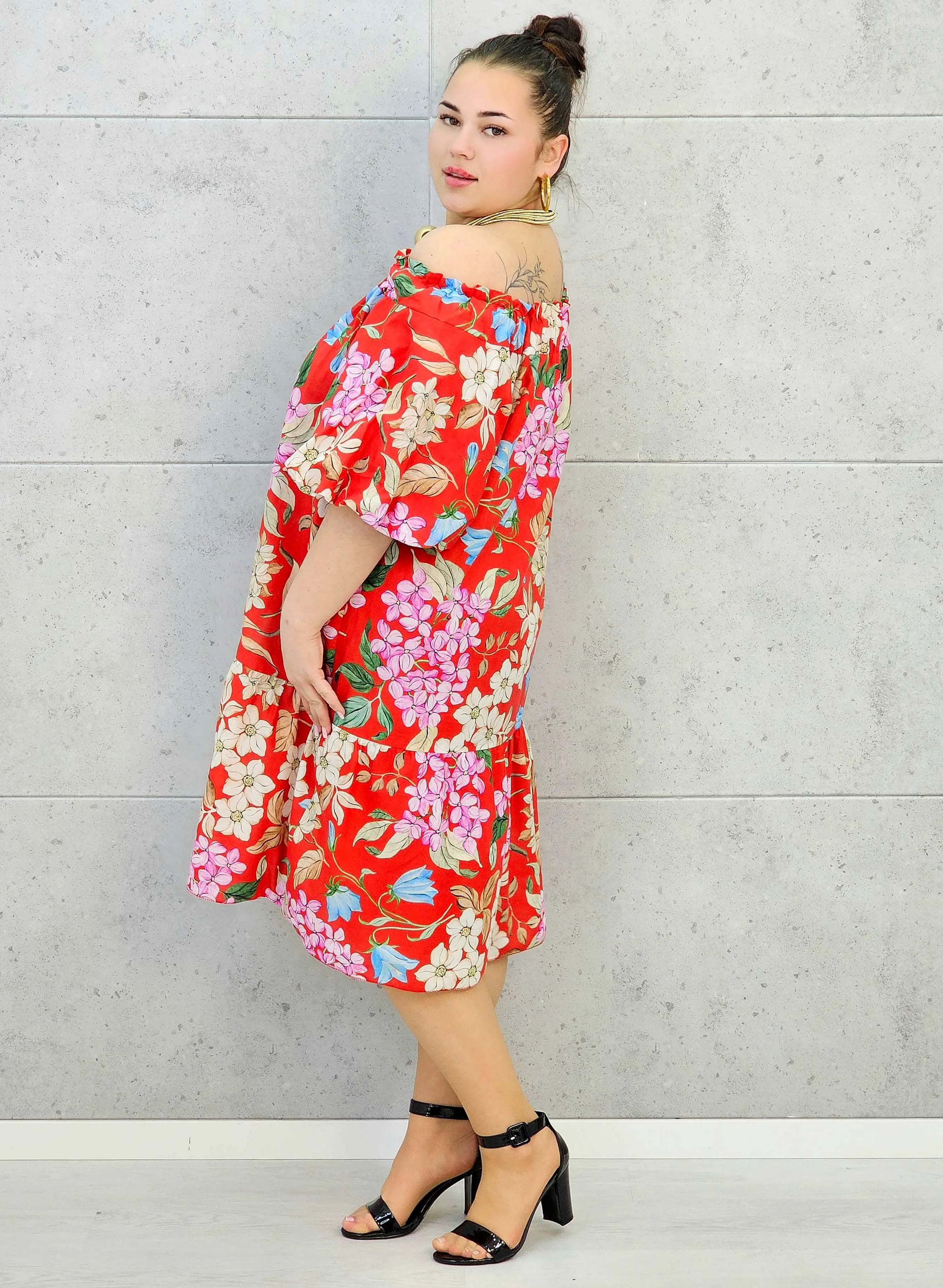 Sukienka plus size hiszpanka w kwiaty – czerwona sukienka XXL Stylowa XL Stylowa XL