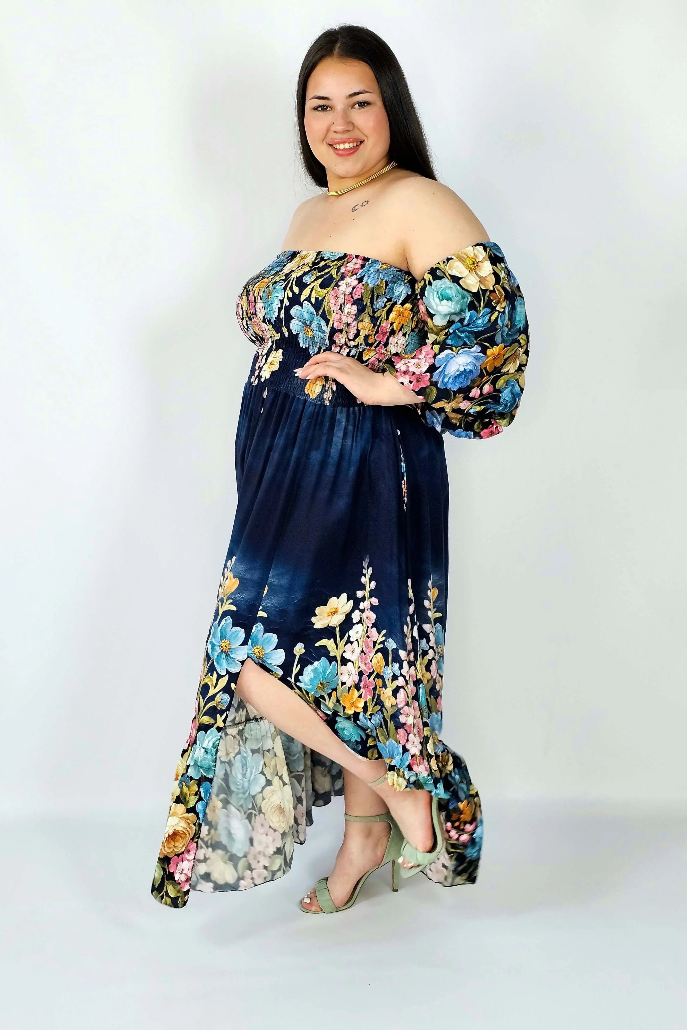 Sukienka plus size hiszpanka z marszczeniem i odkrytymi ramionami Stylowa XL
