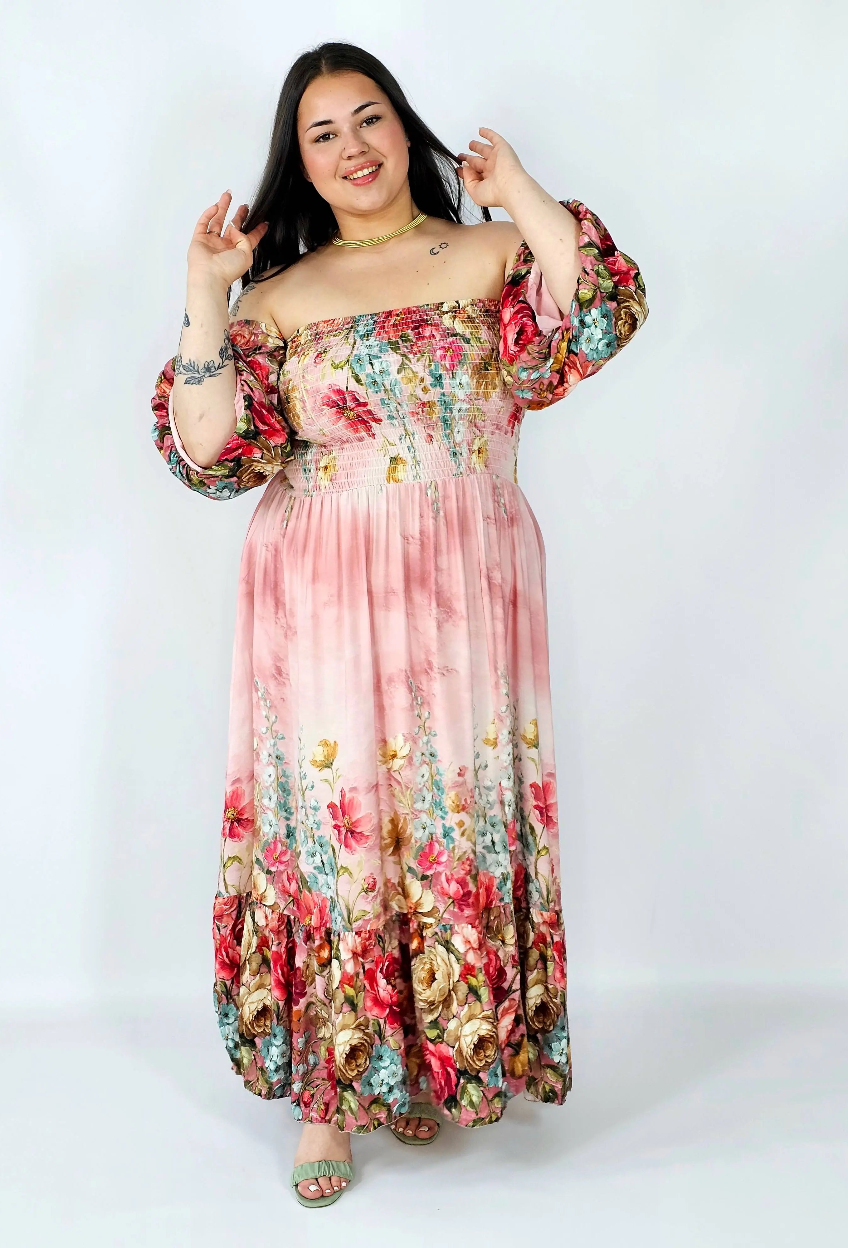 Sukienka plus size hiszpanka z marszczeniem i odkrytymi ramionami Stylowa XL