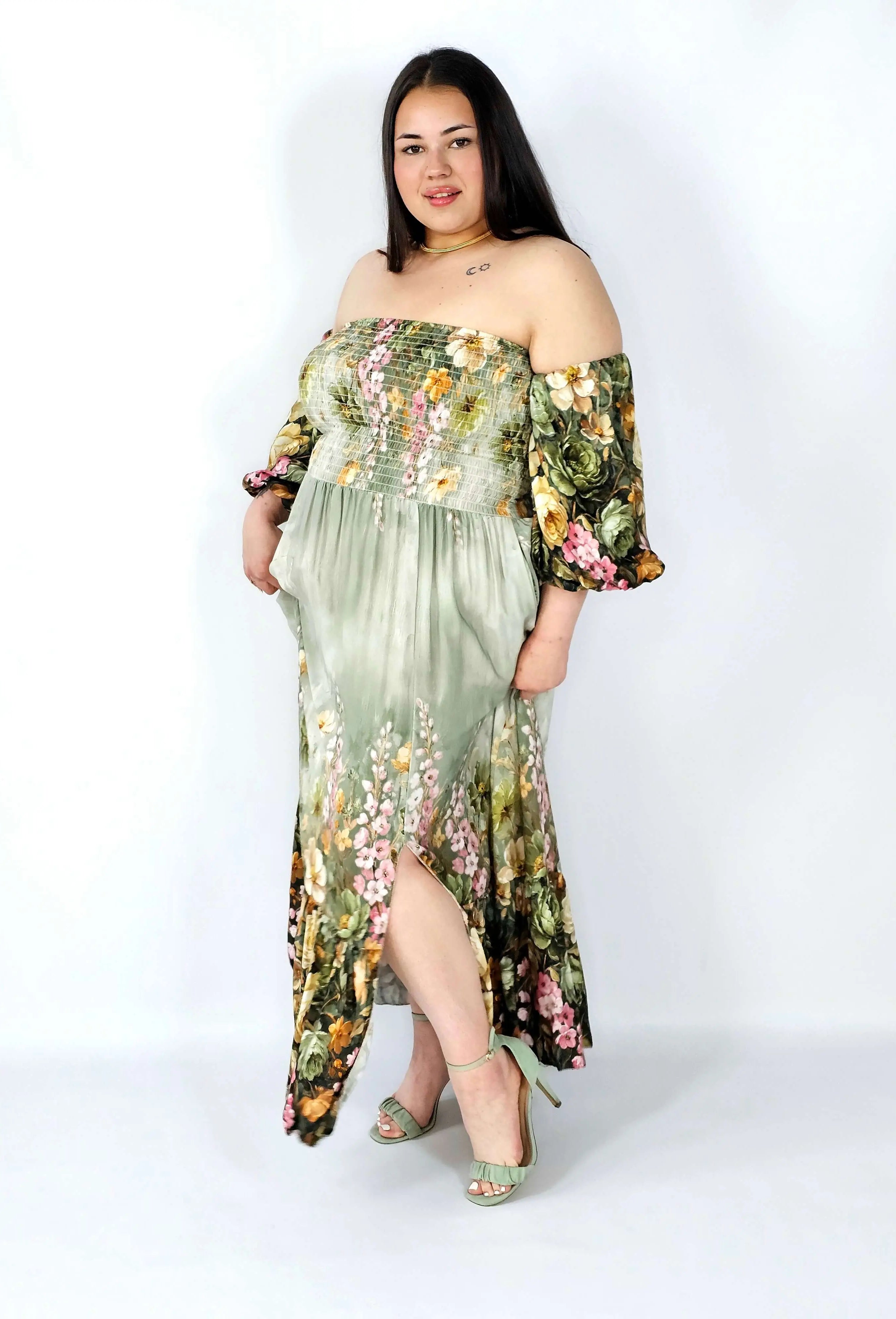 Sukienka plus size hiszpanka z marszczeniem i odkrytymi ramionami Stylowa XL
