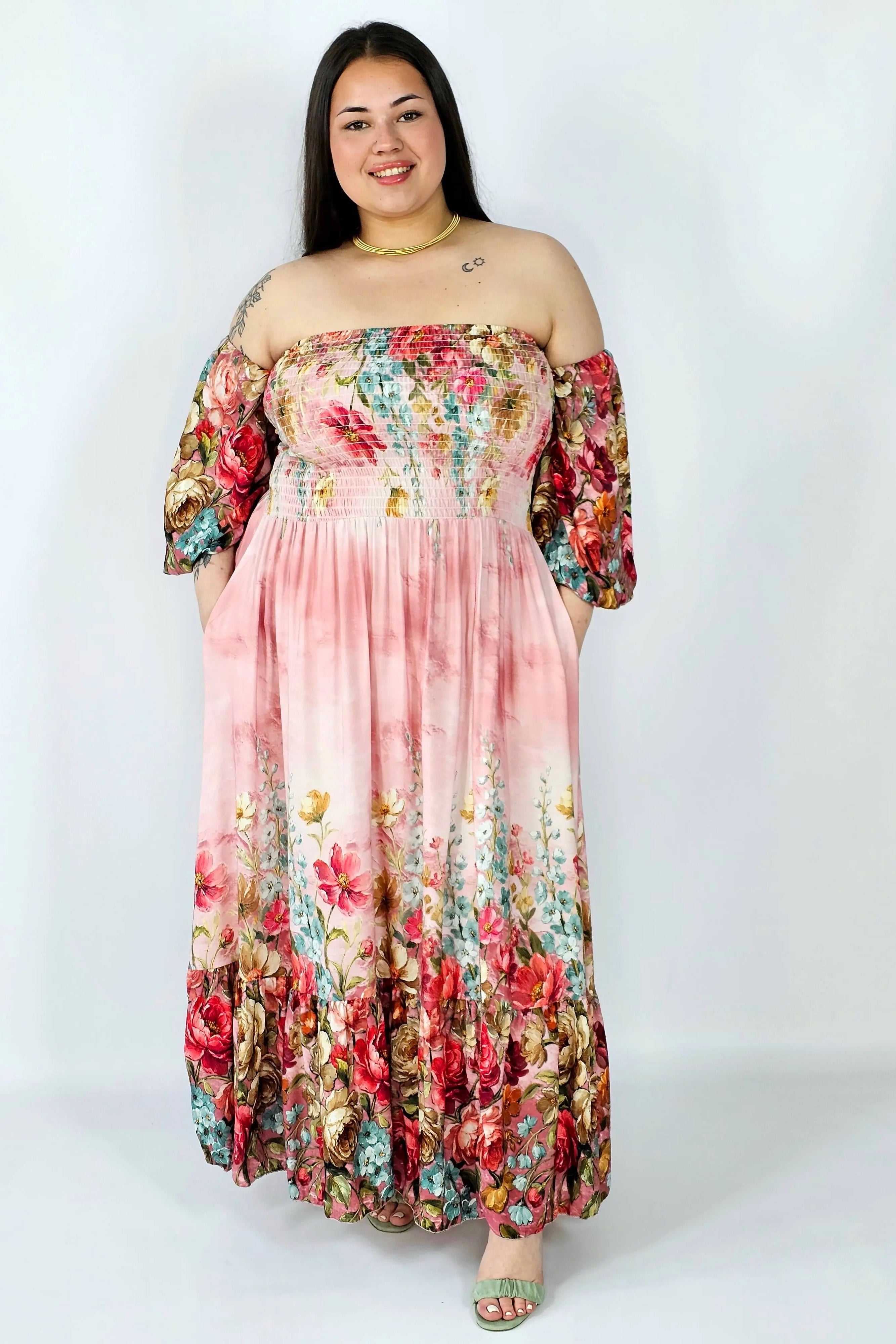 Sukienka plus size hiszpanka z marszczeniem i odkrytymi ramionami Stylowa XL