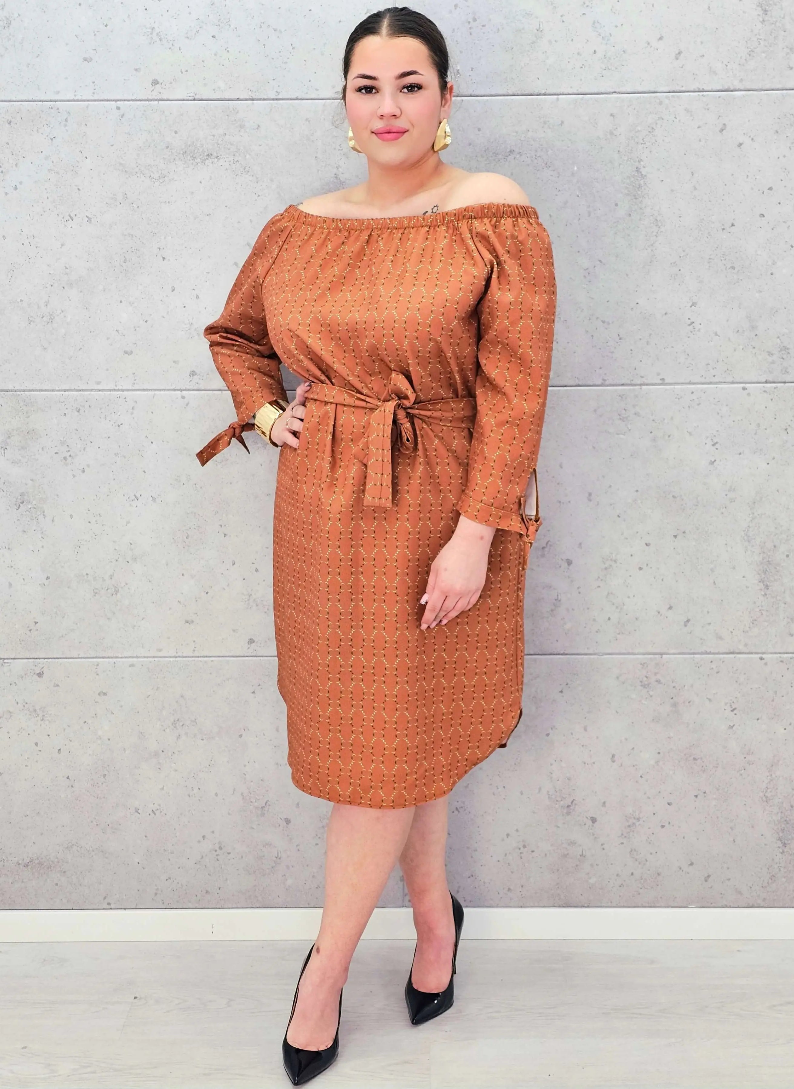 Sukienka plus size hiszpanka z wiązaniem – elegancja XXL na każdą okazję Stylowa XL