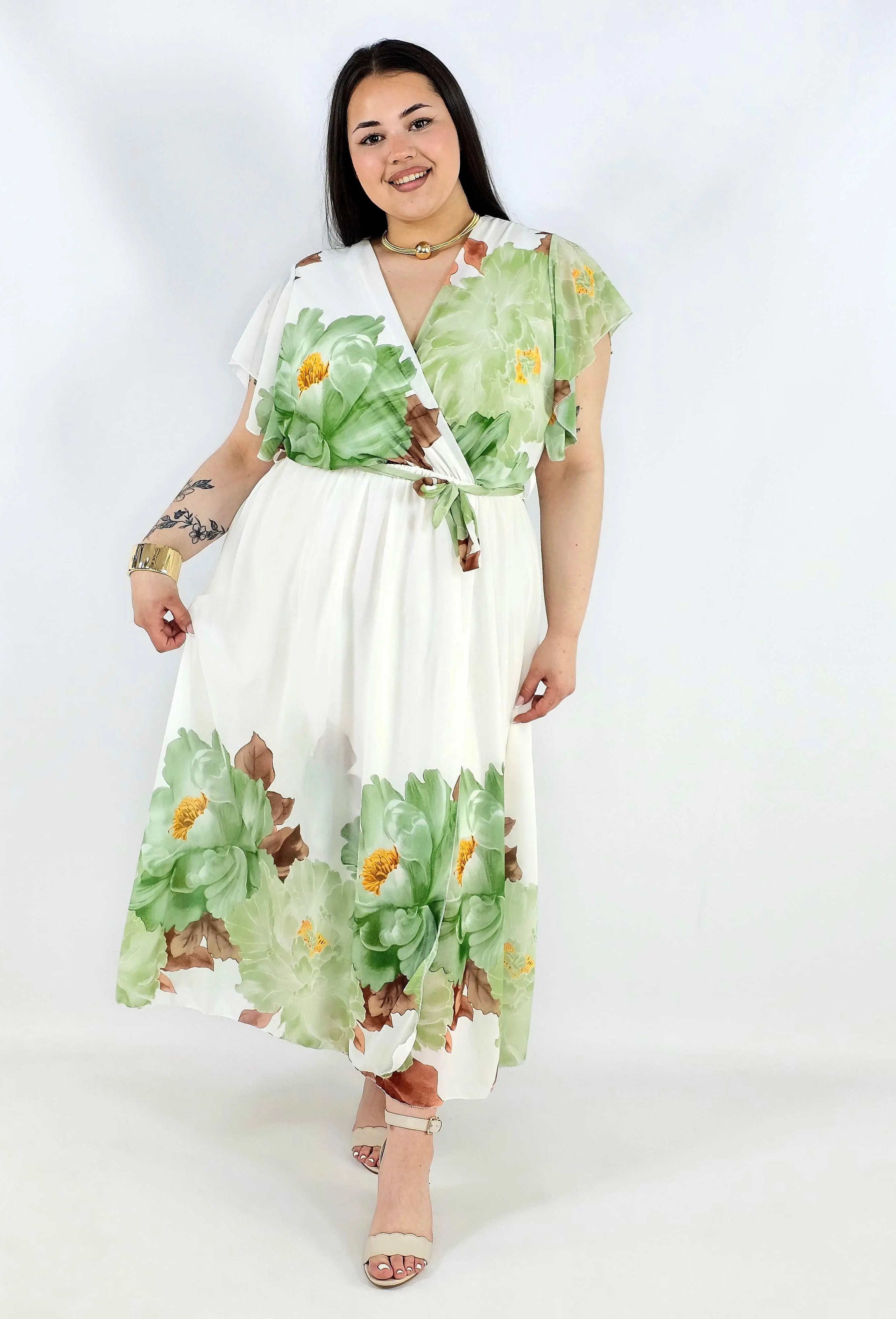 Sukienka plus size kopertowa XXL – elegancka i zwiewna propozycja na komunię i wesele Stylowa XL