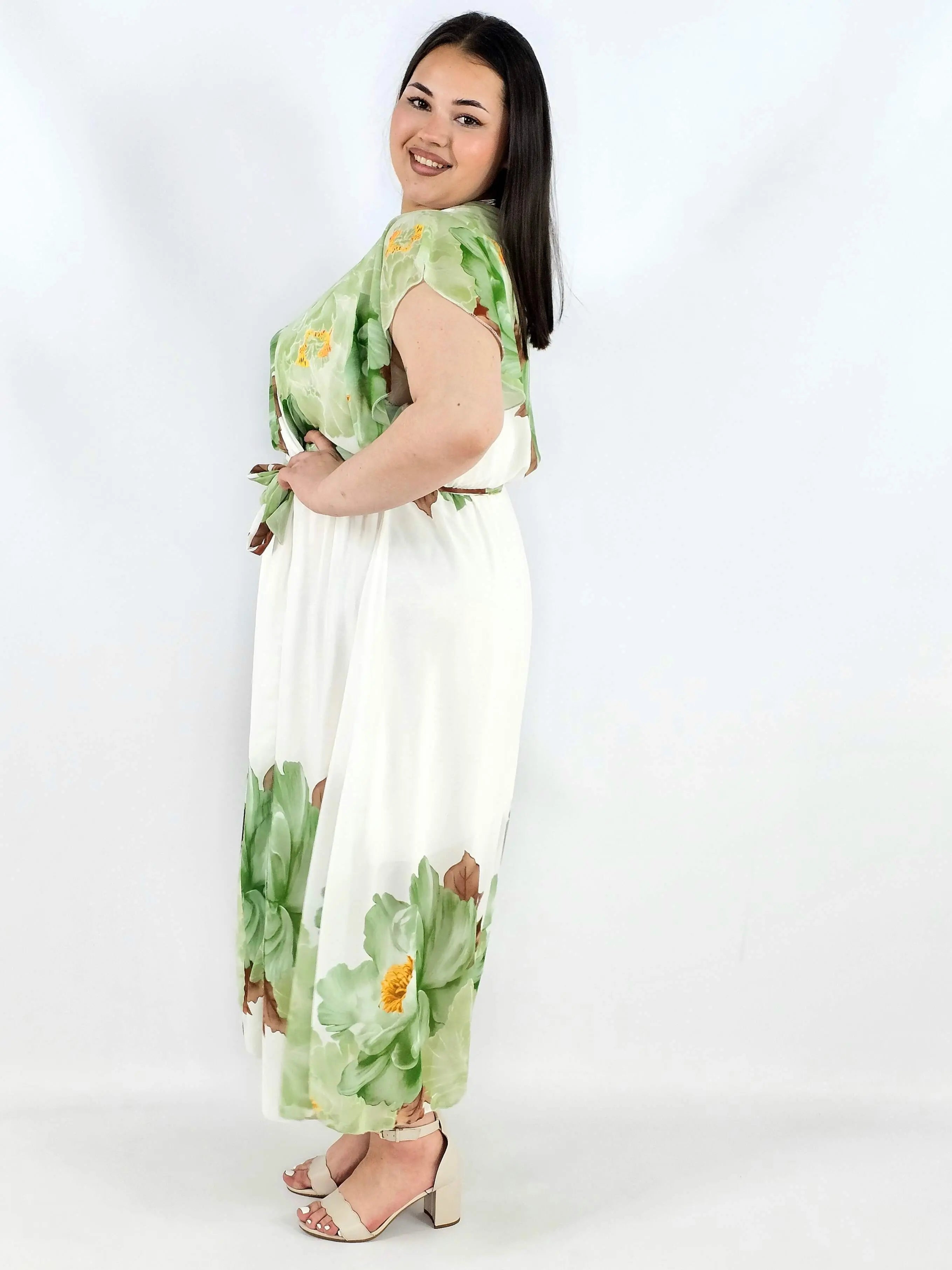 Sukienka plus size kopertowa XXL – elegancka i zwiewna propozycja na komunię i wesele Stylowa XL