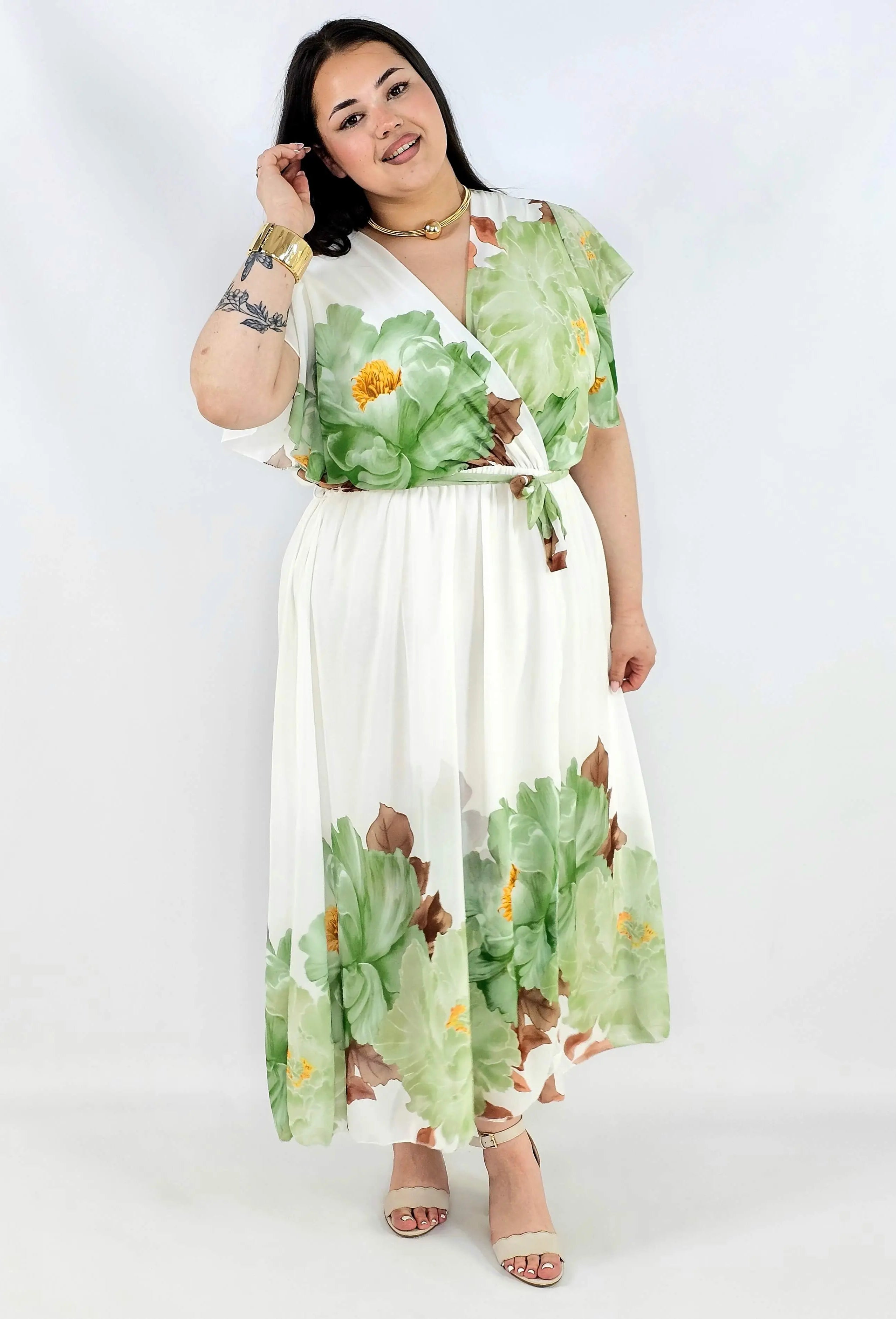 Sukienka plus size kopertowa XXL – elegancka i zwiewna propozycja na komunię i wesele Stylowa XL