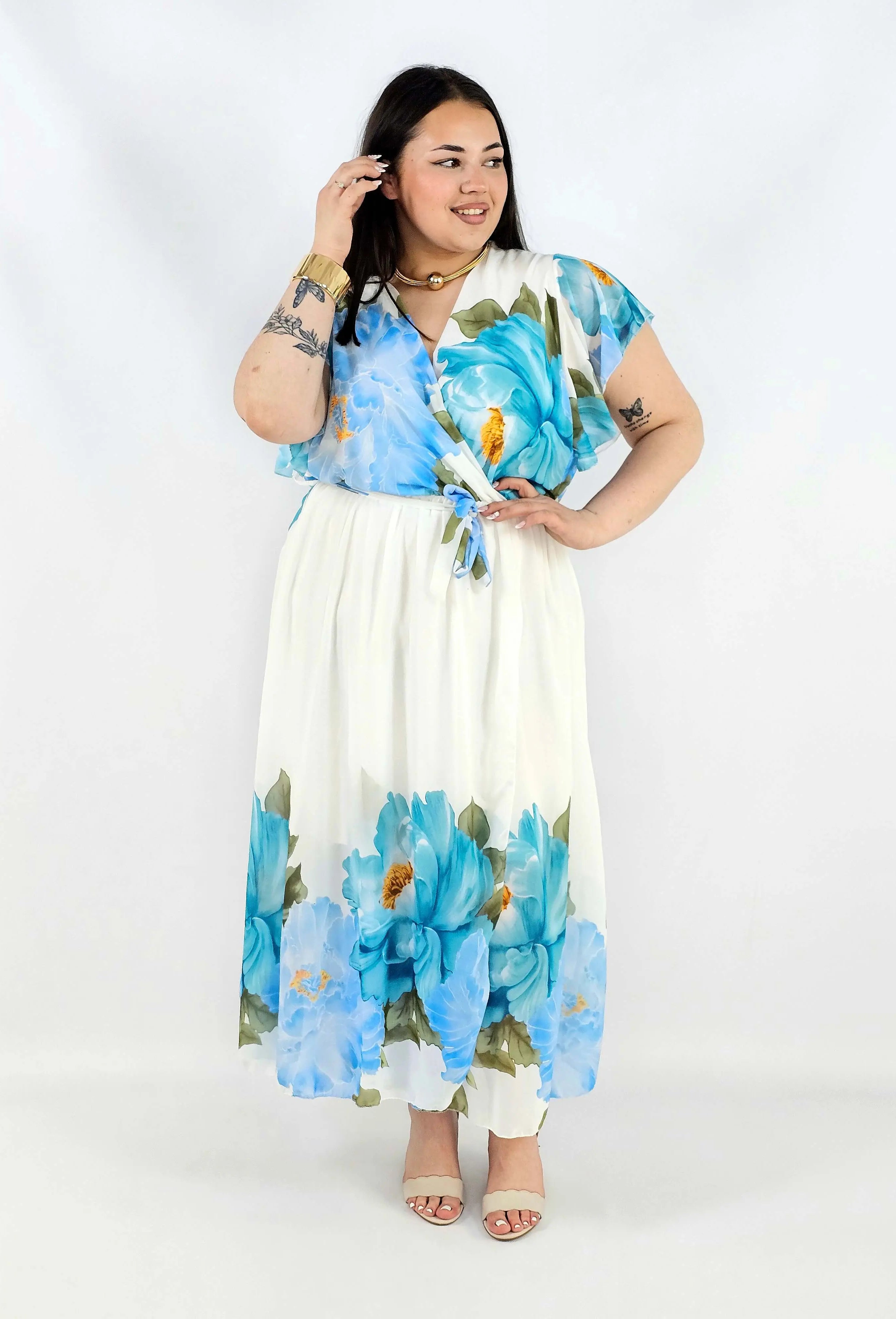 Sukienka plus size kopertowa XXL – elegancka i zwiewna propozycja na komunię i wesele Stylowa XL