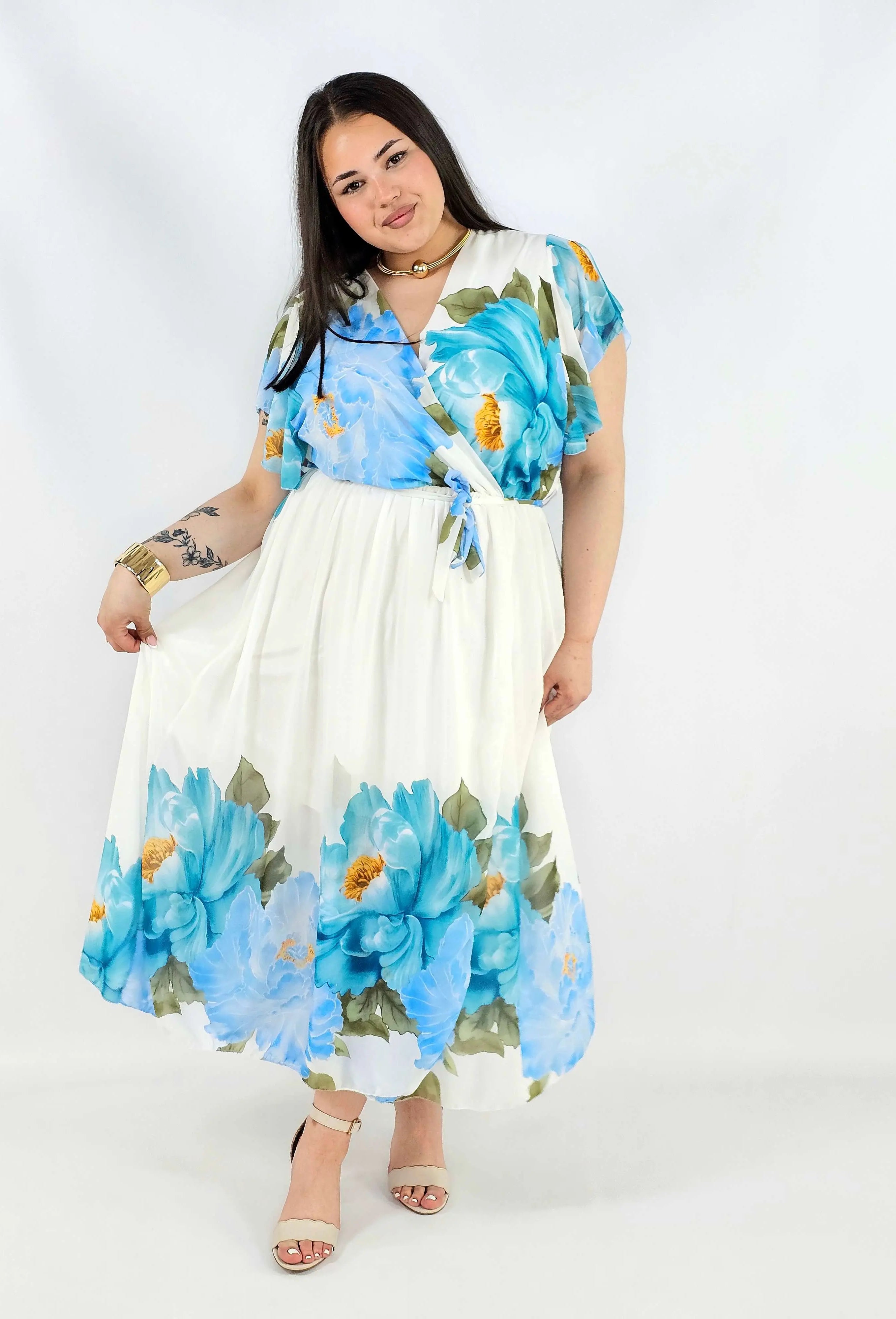 Sukienka plus size kopertowa XXL – elegancka i zwiewna propozycja na komunię i wesele Stylowa XL