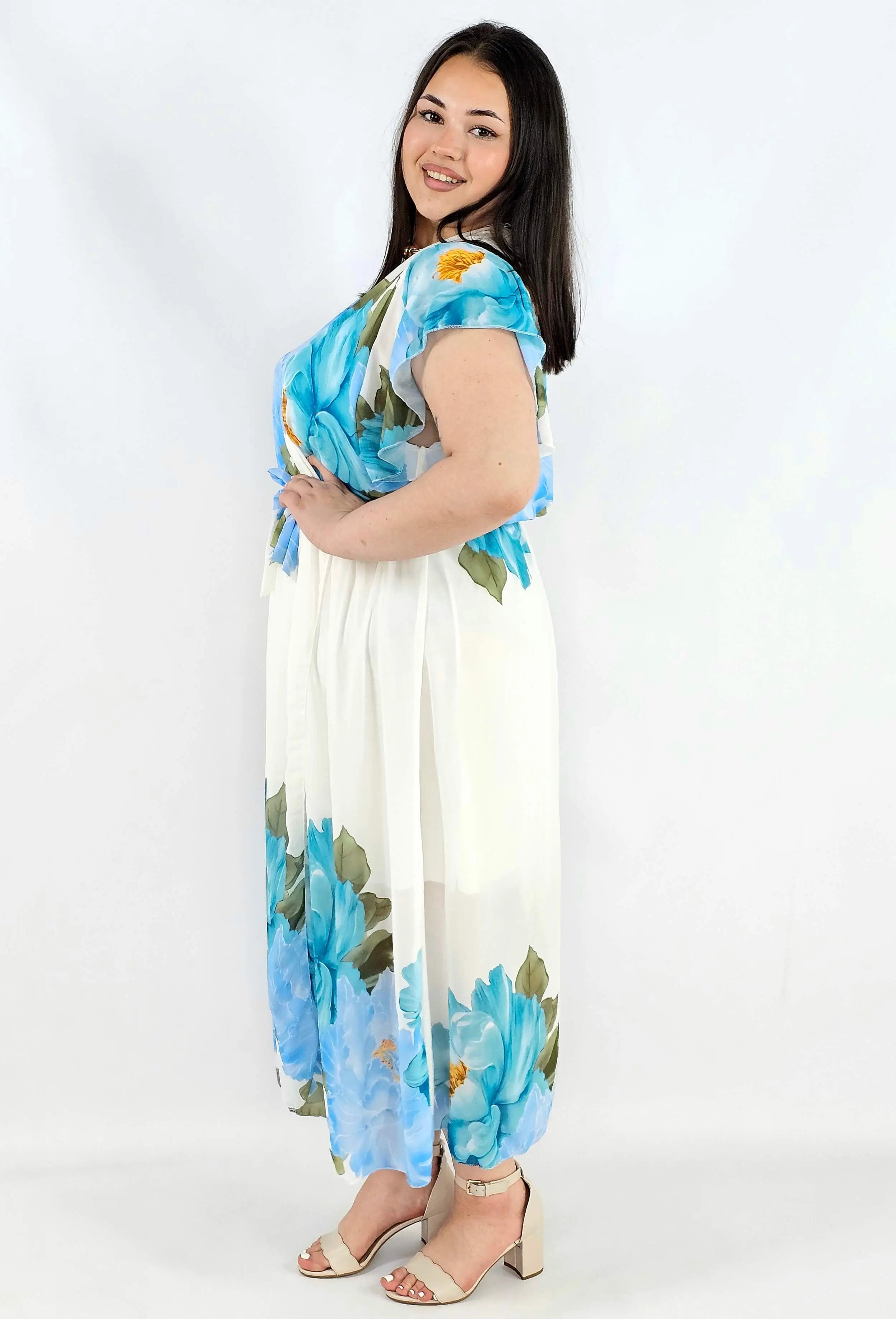 Sukienka plus size kopertowa XXL – elegancka i zwiewna propozycja na komunię i wesele Stylowa XL