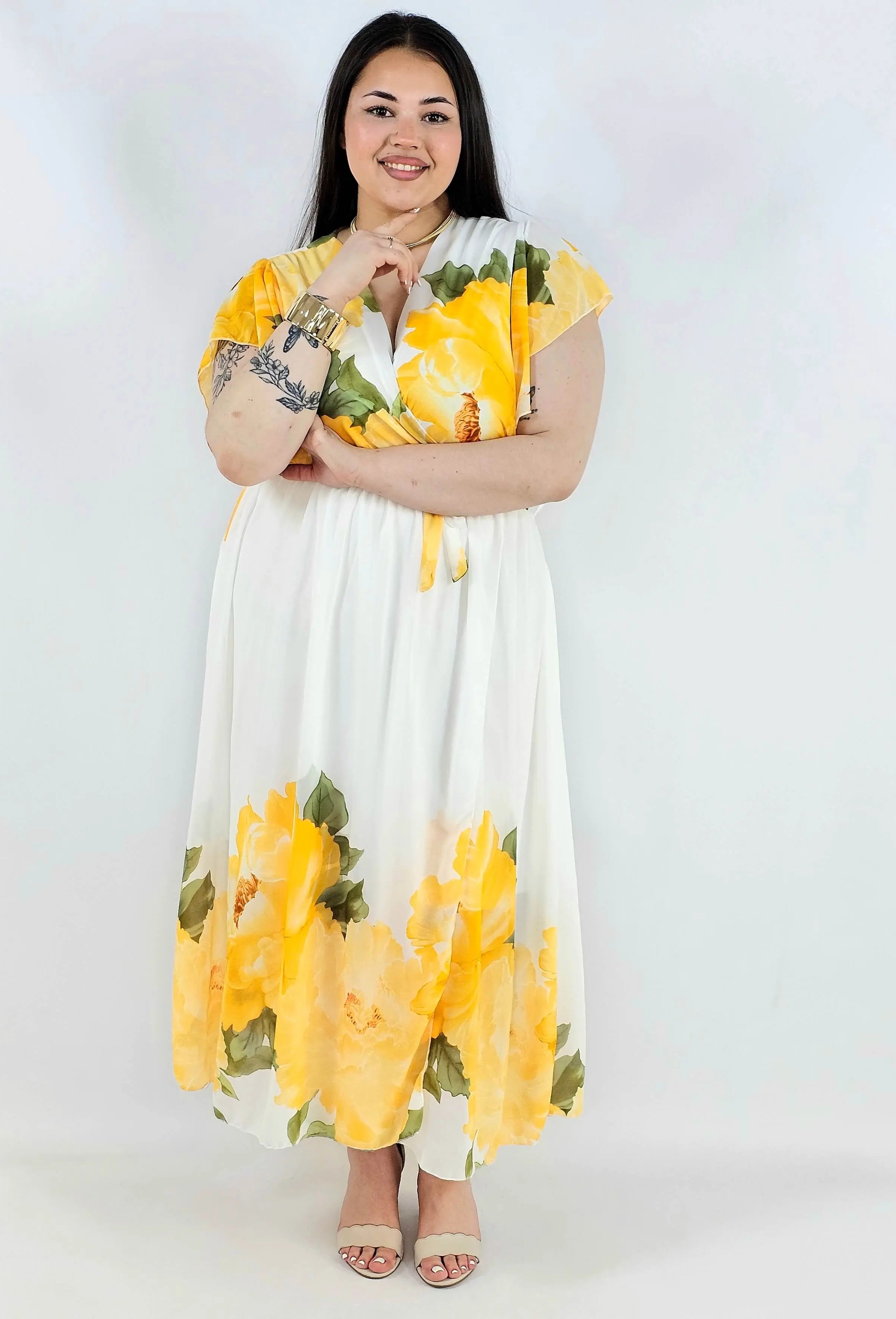 Sukienka plus size kopertowa XXL – elegancka i zwiewna propozycja na komunię i wesele Stylowa XL