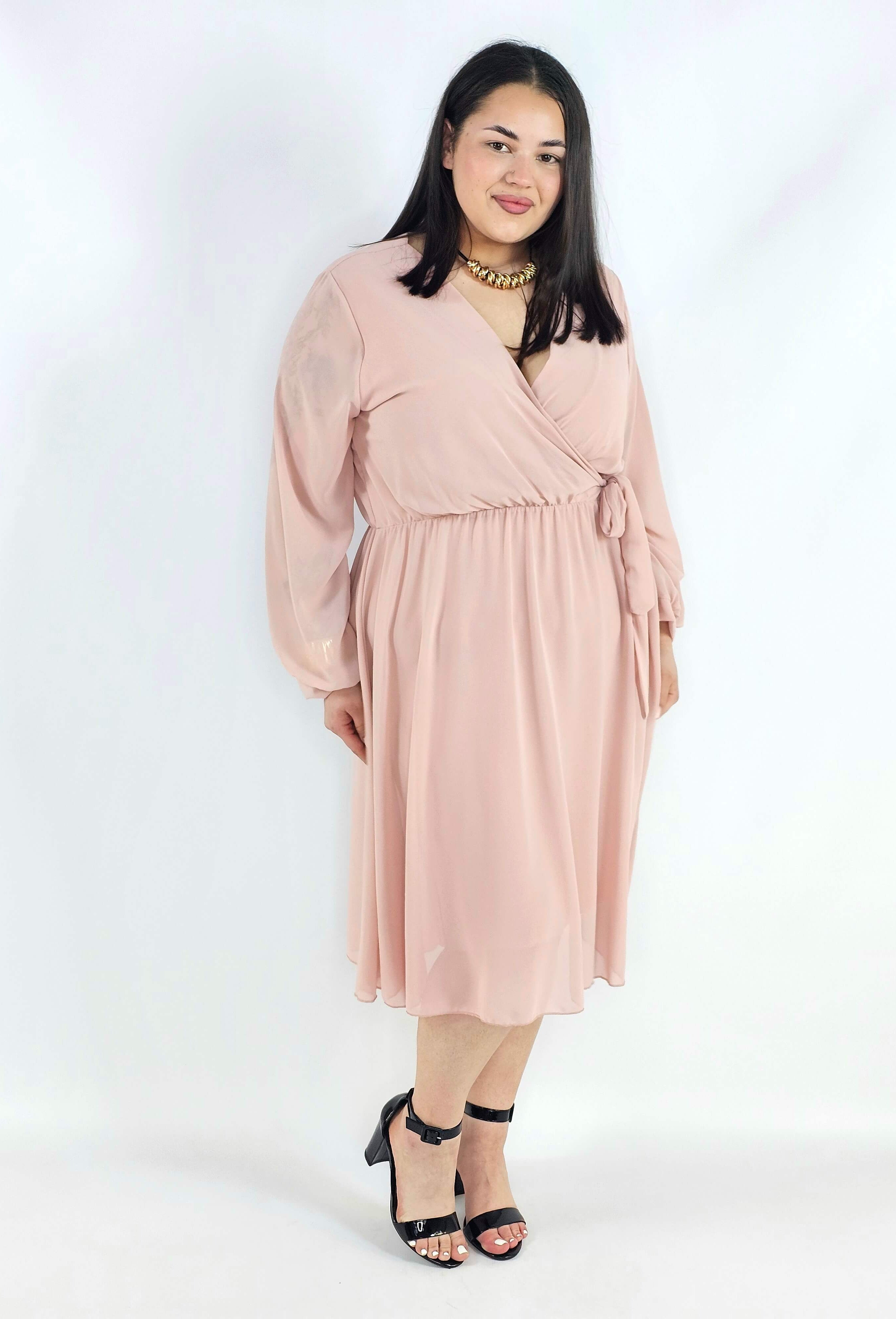 Sukienka plus size kopertowa – elegancka sukienka damska XXL z wiązaniem Stylowa XL