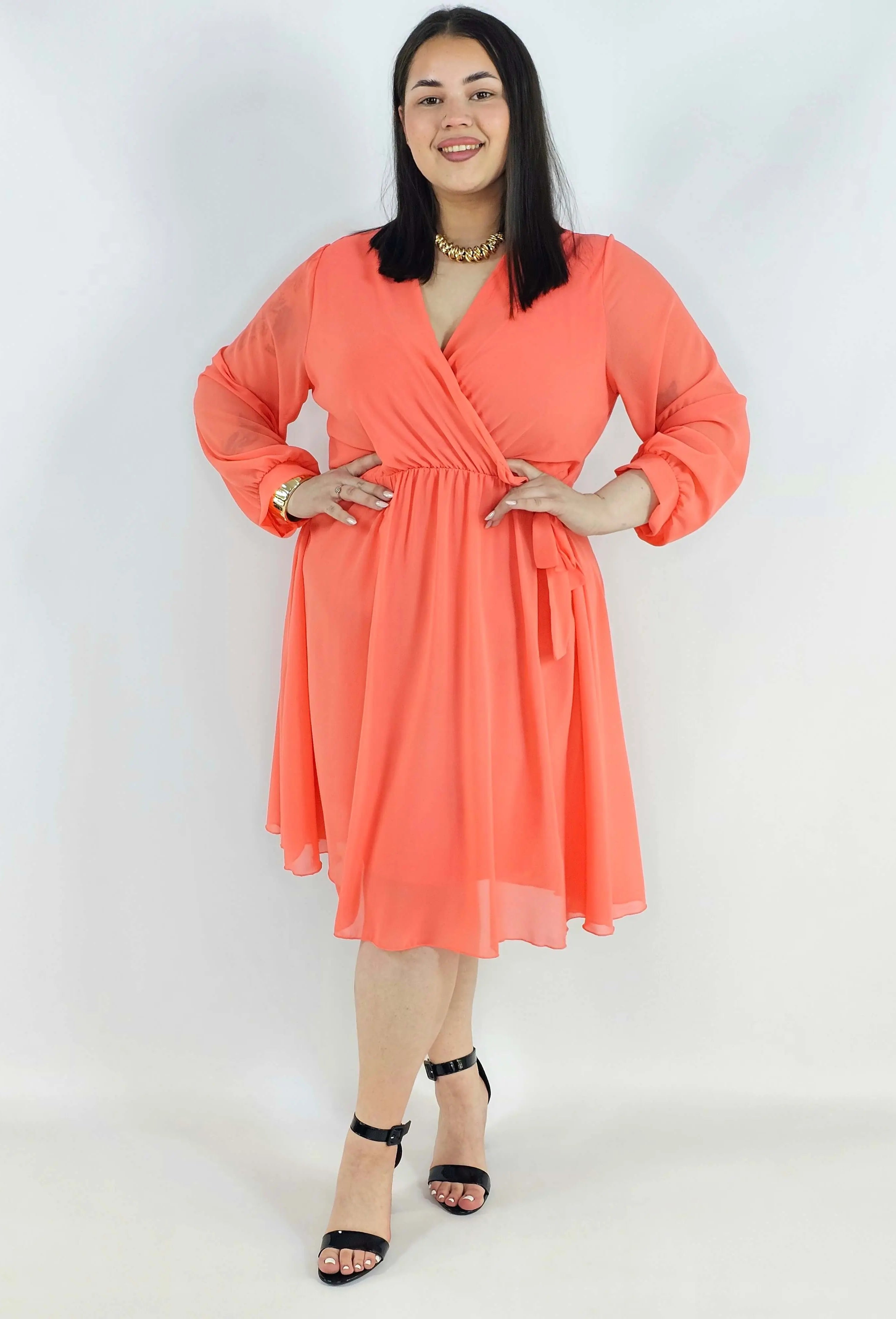 Sukienka plus size kopertowa – elegancka sukienka damska XXL z wiązaniem Stylowa XL