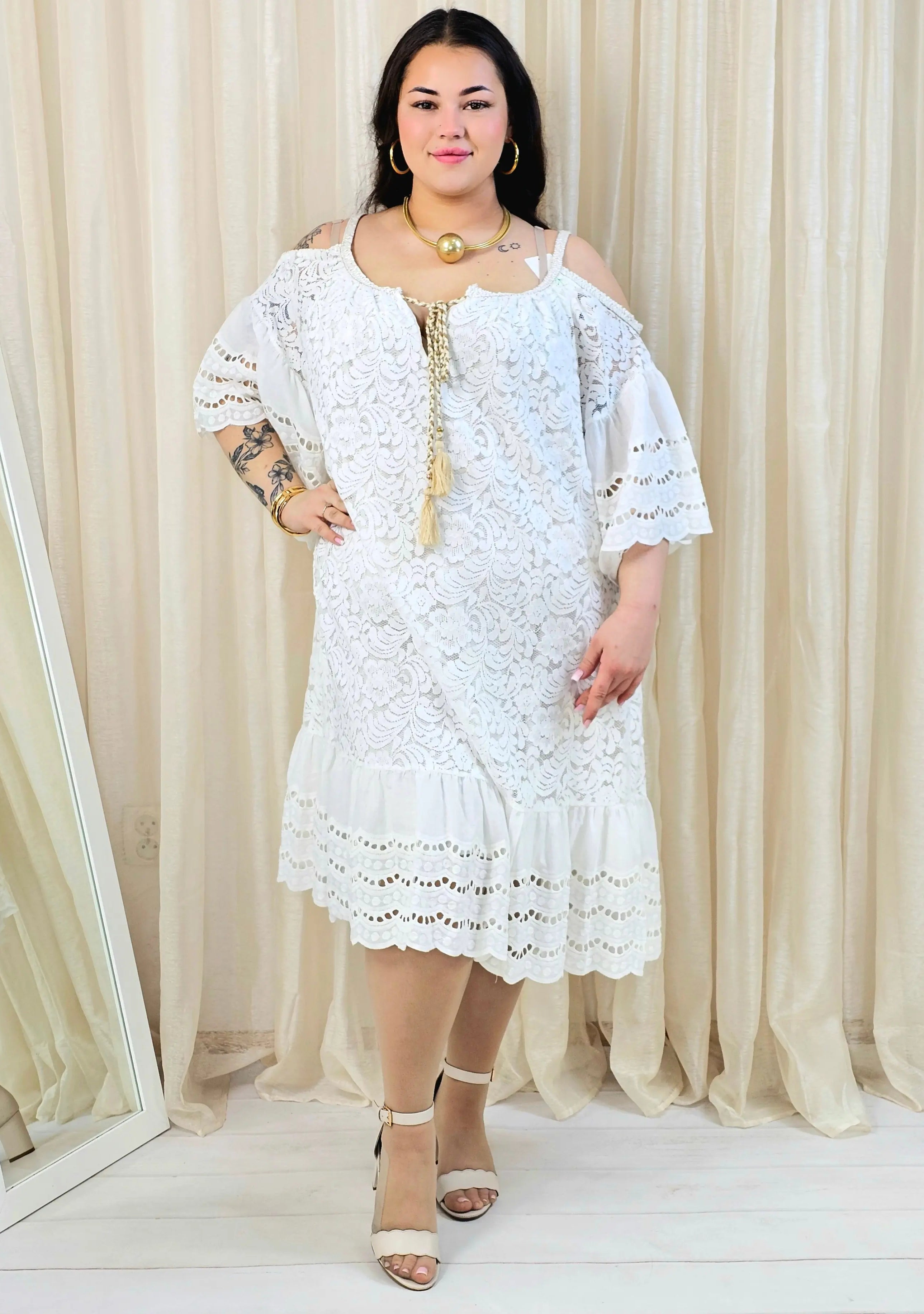 Sukienka plus size koronkowa boho z falbaną Stylowa XL