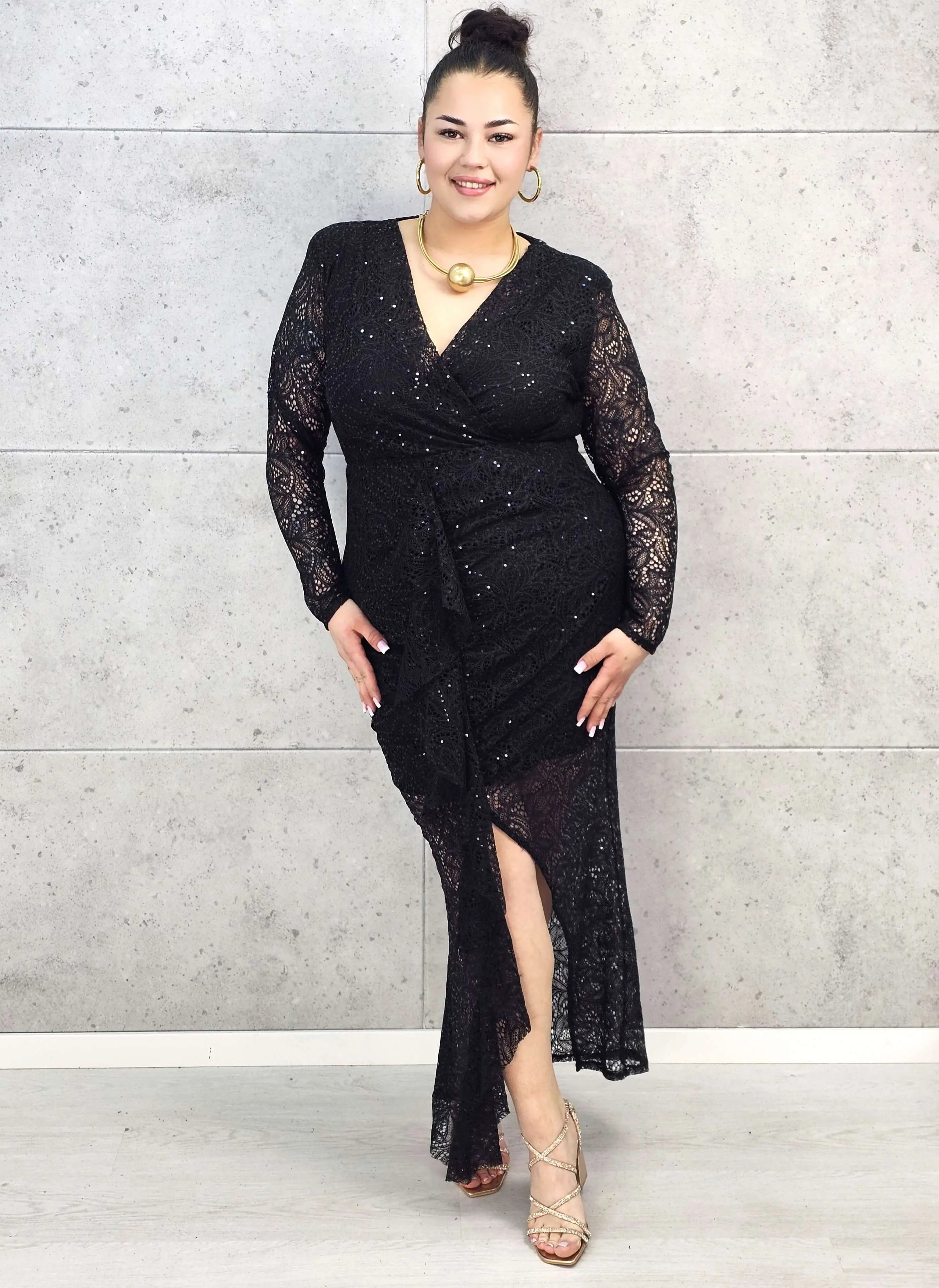 Sukienka plus size koronkowa maxi z połyskiem – elegancja na wyjątkowe okazje Stylowa XL