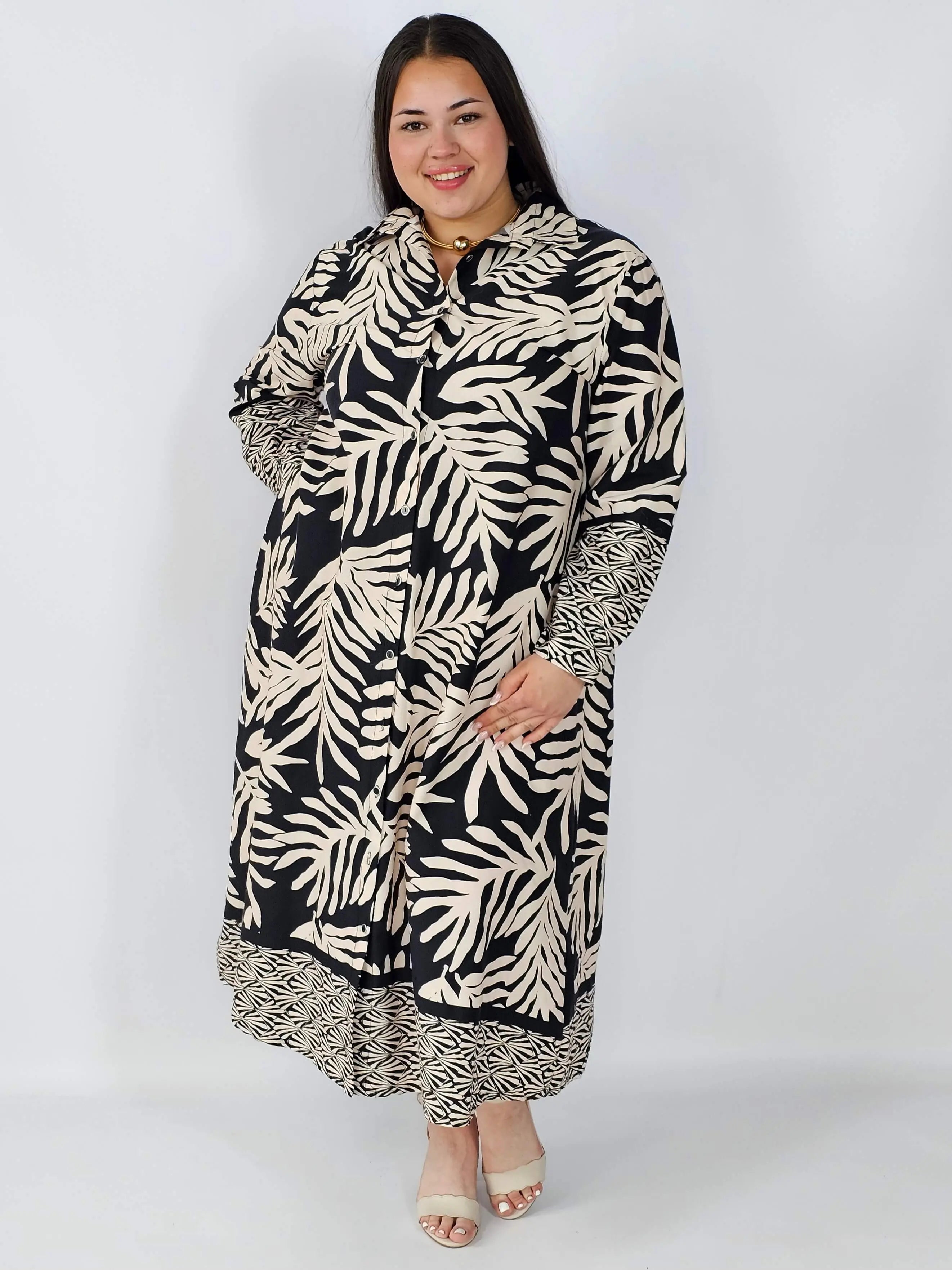 Sukienka plus size koszulowa midi – lekka, stylowa i ponadczasowa Stylowa XL