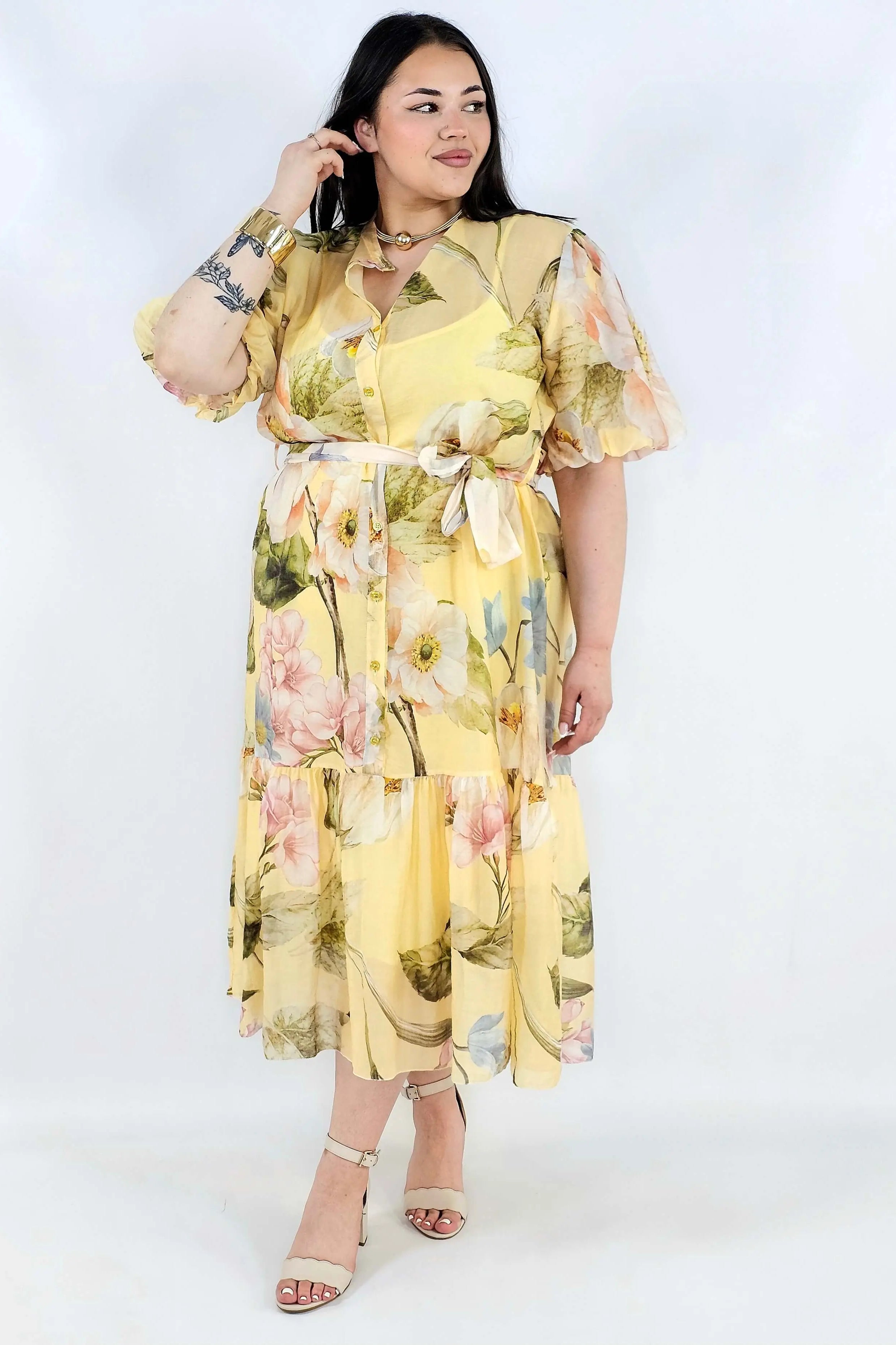 Sukienka plus size koszulowa w kwiaty XXL – elegancja i lekkość na komunię i wesele Stylowa XL