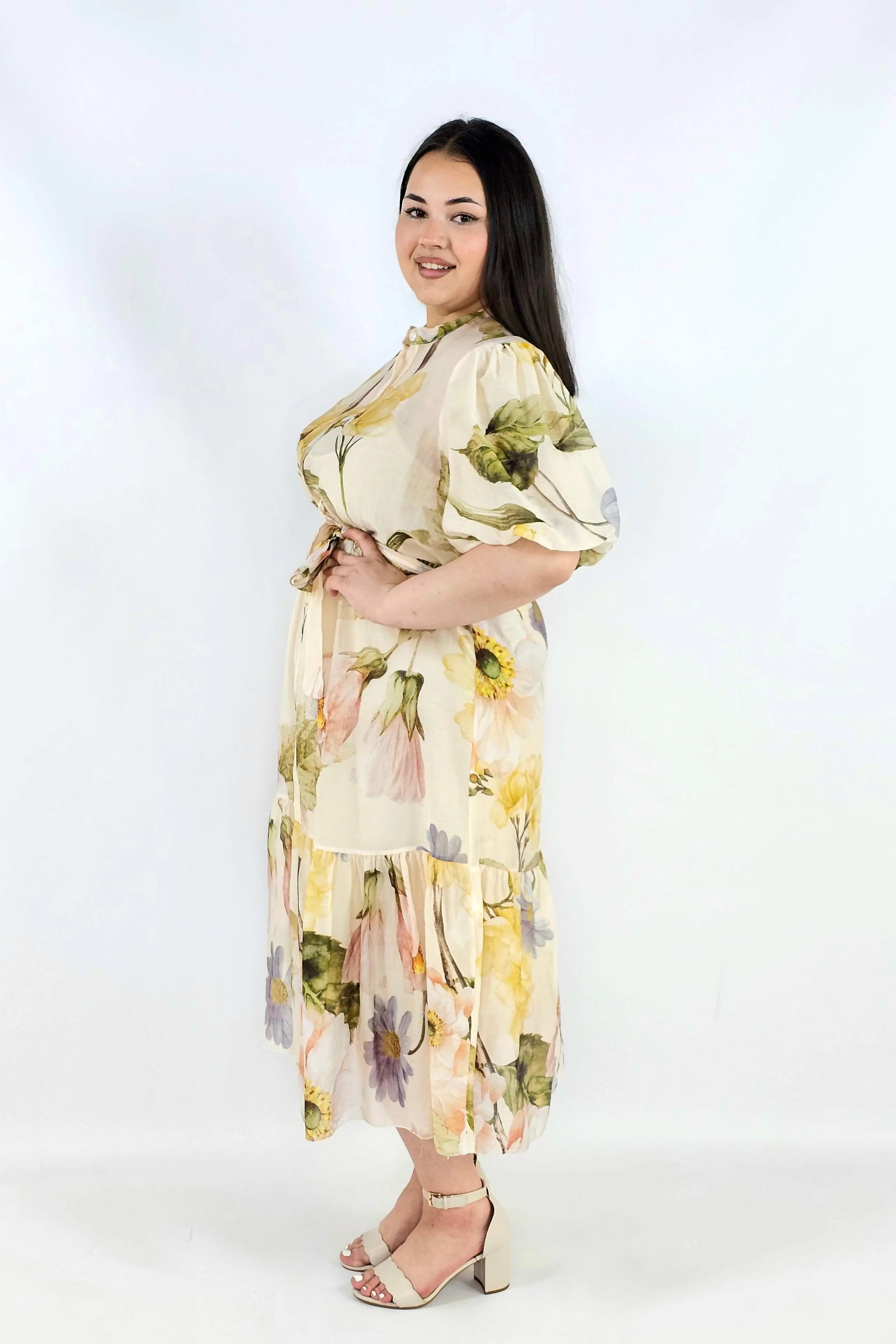 Sukienka plus size koszulowa w kwiaty XXL – elegancja i lekkość na komunię i wesele Stylowa XL