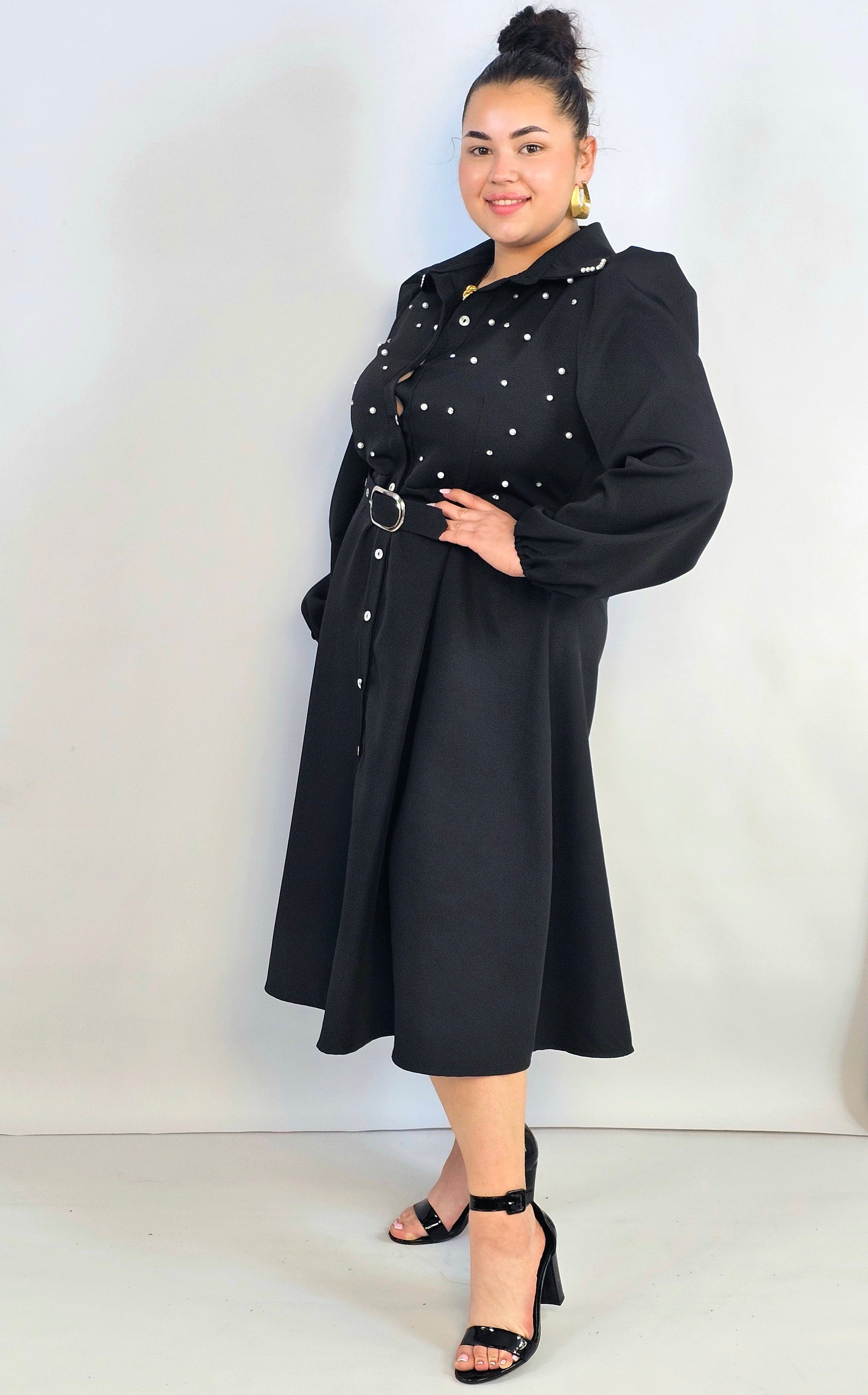 Sukienka plus size koszulowa z perełkami – elegancja z charakterem XXL Stylowa XL