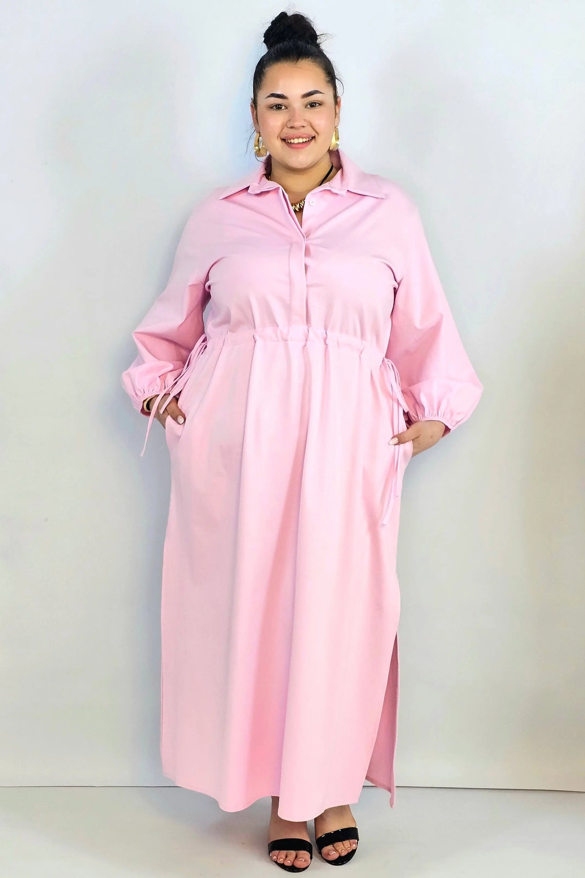 Sukienka plus size koszulowa z wiązaniem – wygodna elegancja XXL Stylowa XL