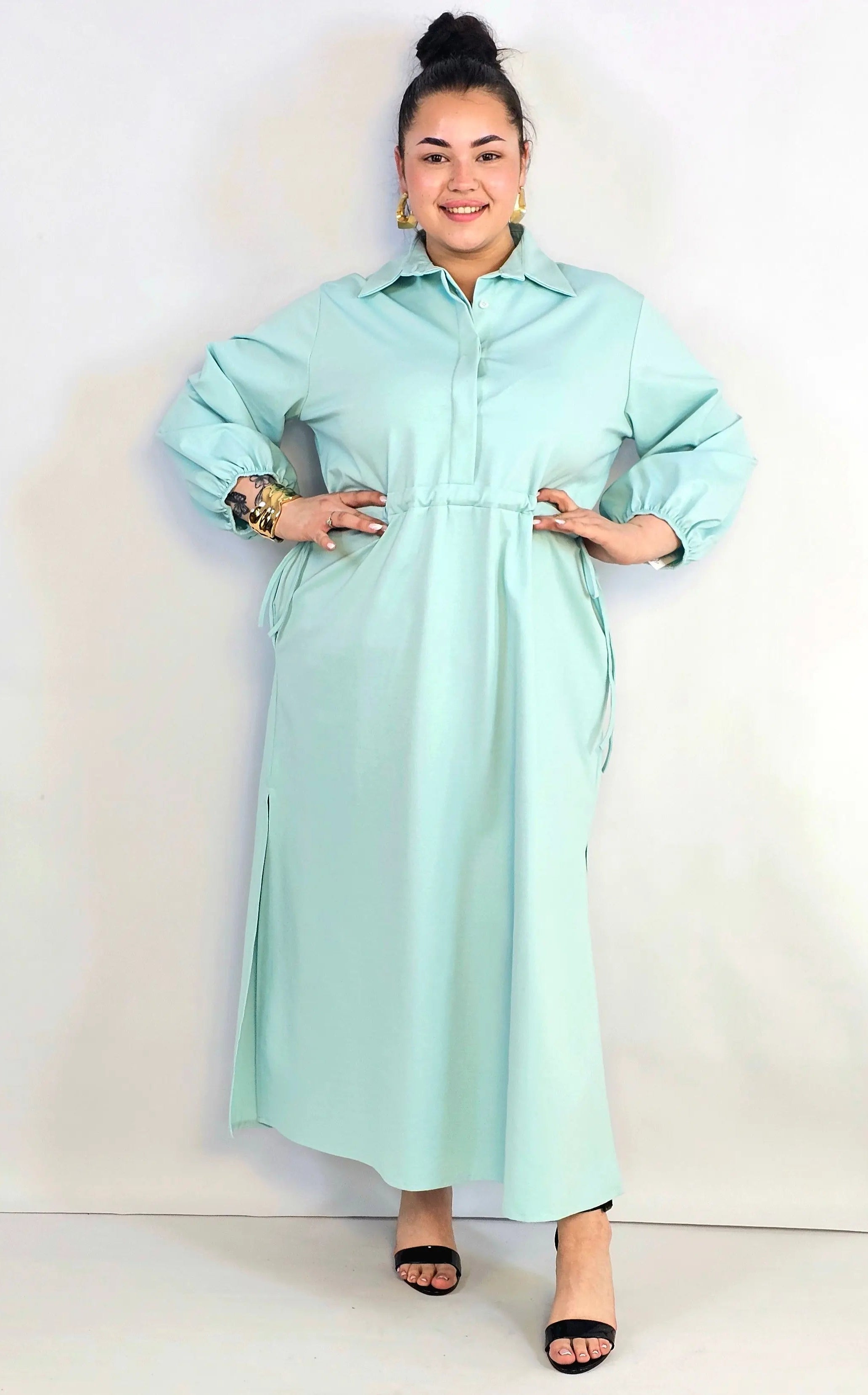 Sukienka plus size koszulowa z wiązaniem – wygodna elegancja XXL Stylowa XL