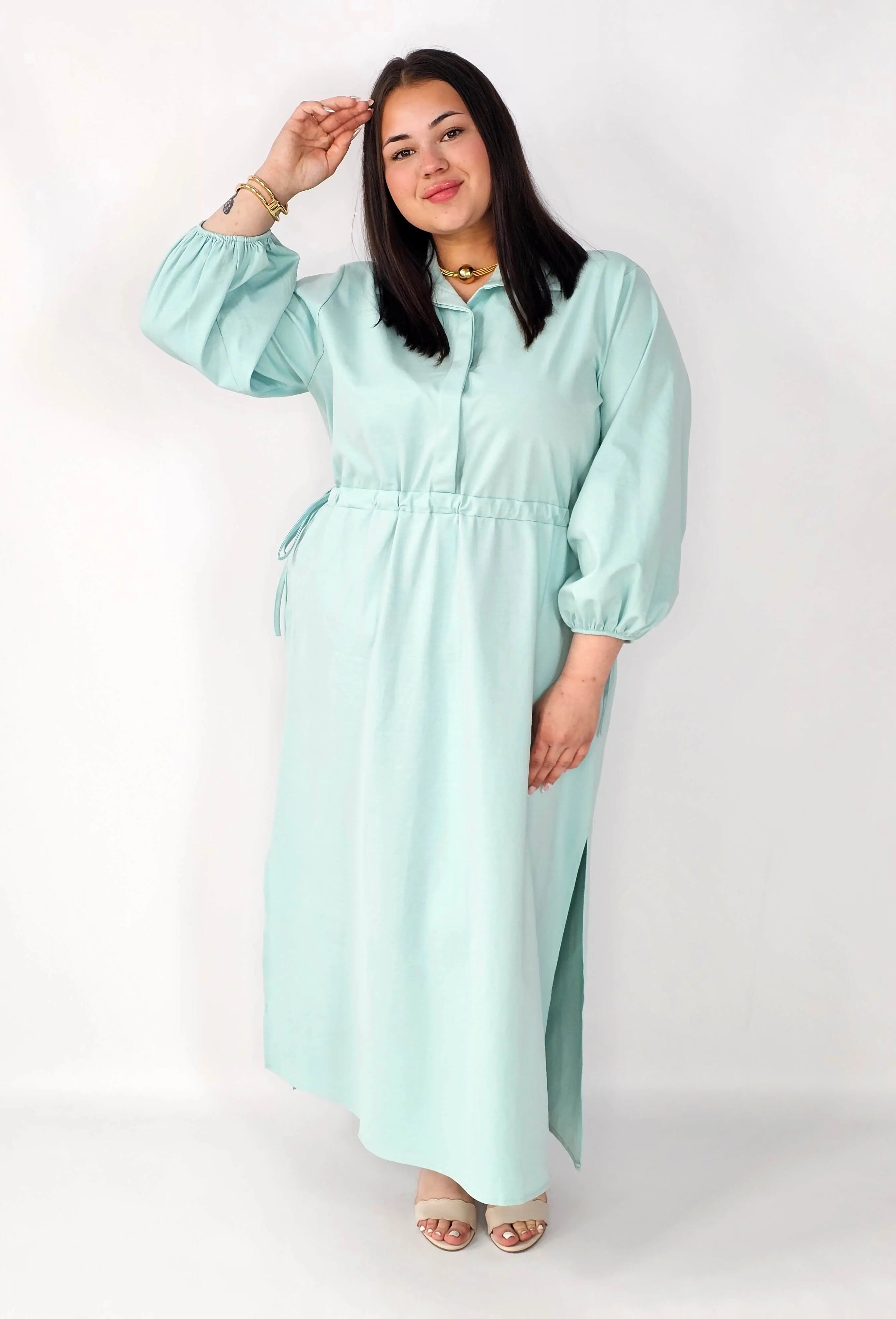 Sukienka plus size koszulowa z wiązaniem – wygodna elegancja XXL Stylowa XL