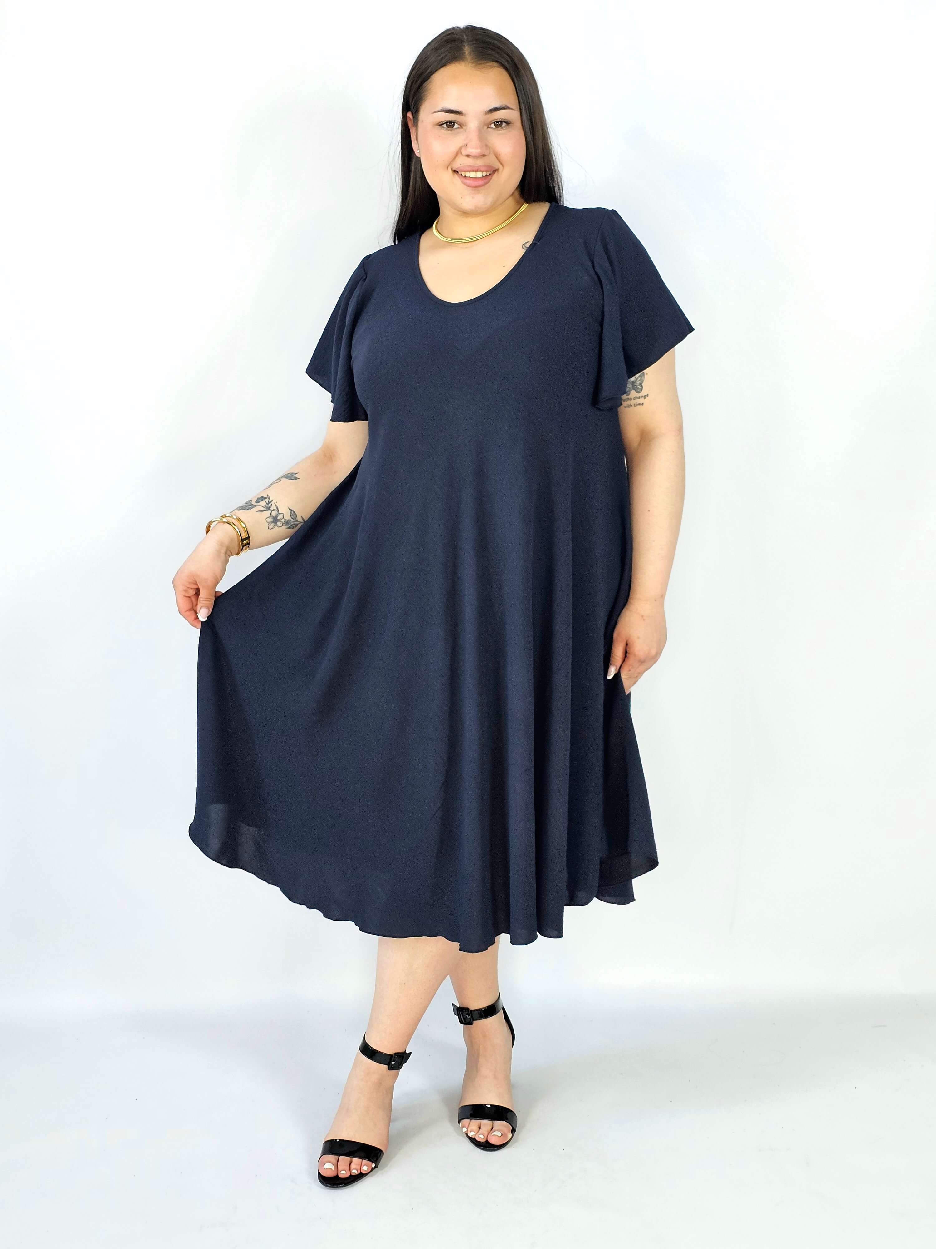 Sukienka plus size kreszowana – lekka, wygodna i stylowa XXL Stylowa XL