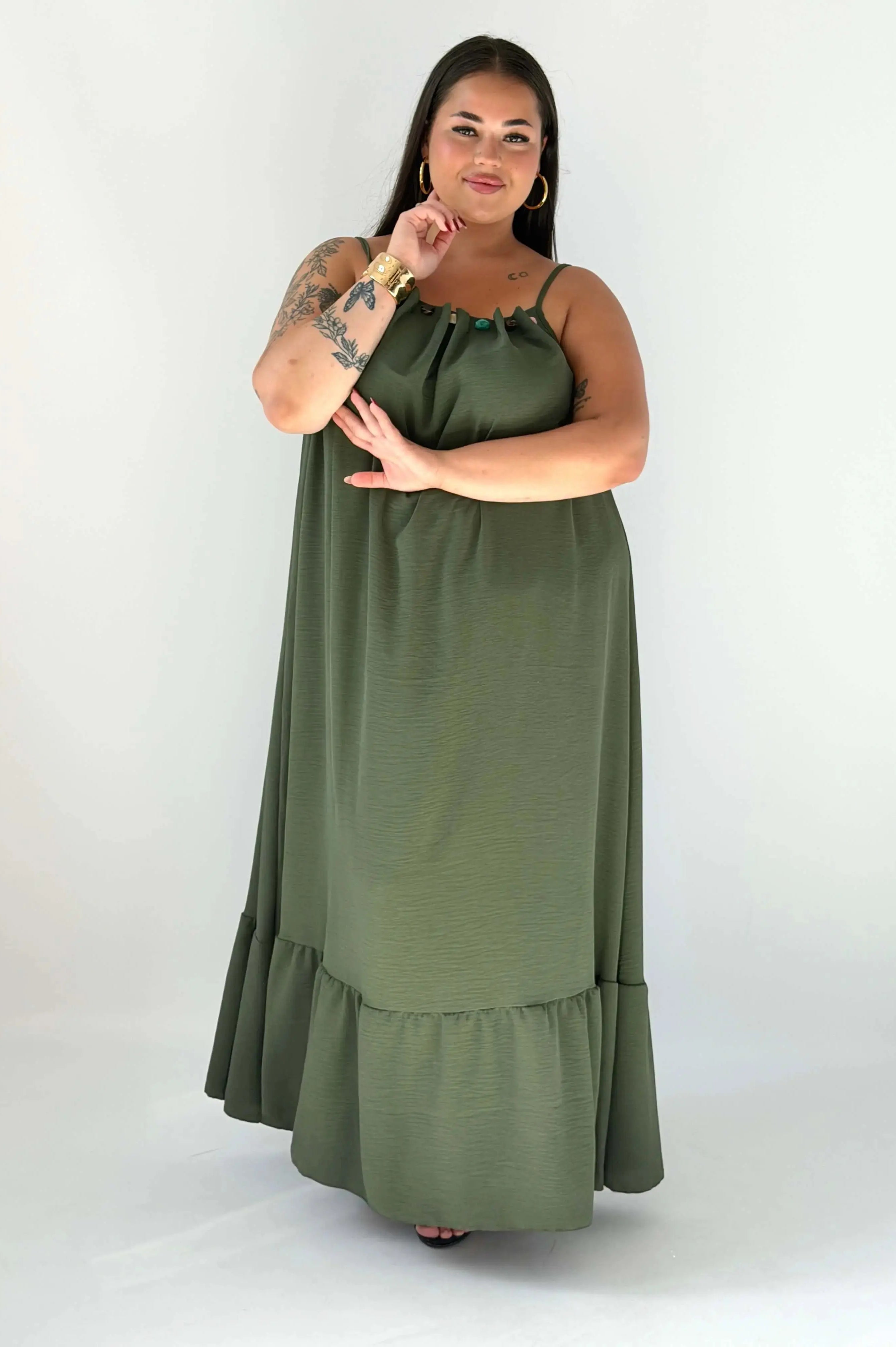 Sukienka plus size maxi na ramiączkach – lekka i kobieca propozycja na lato Stylowa XL
