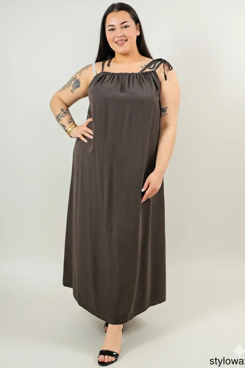 Sukienka plus size maxi na ramiączkach – lekka, zwiewna i wygodna XXL Stylowa XL