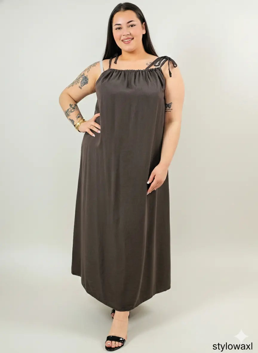 Sukienka plus size maxi na ramiączkach – lekka, zwiewna i wygodna XXL Stylowa XL