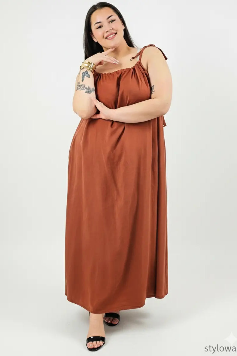 Sukienka plus size maxi na ramiączkach – lekka, zwiewna i wygodna XXL Stylowa XL