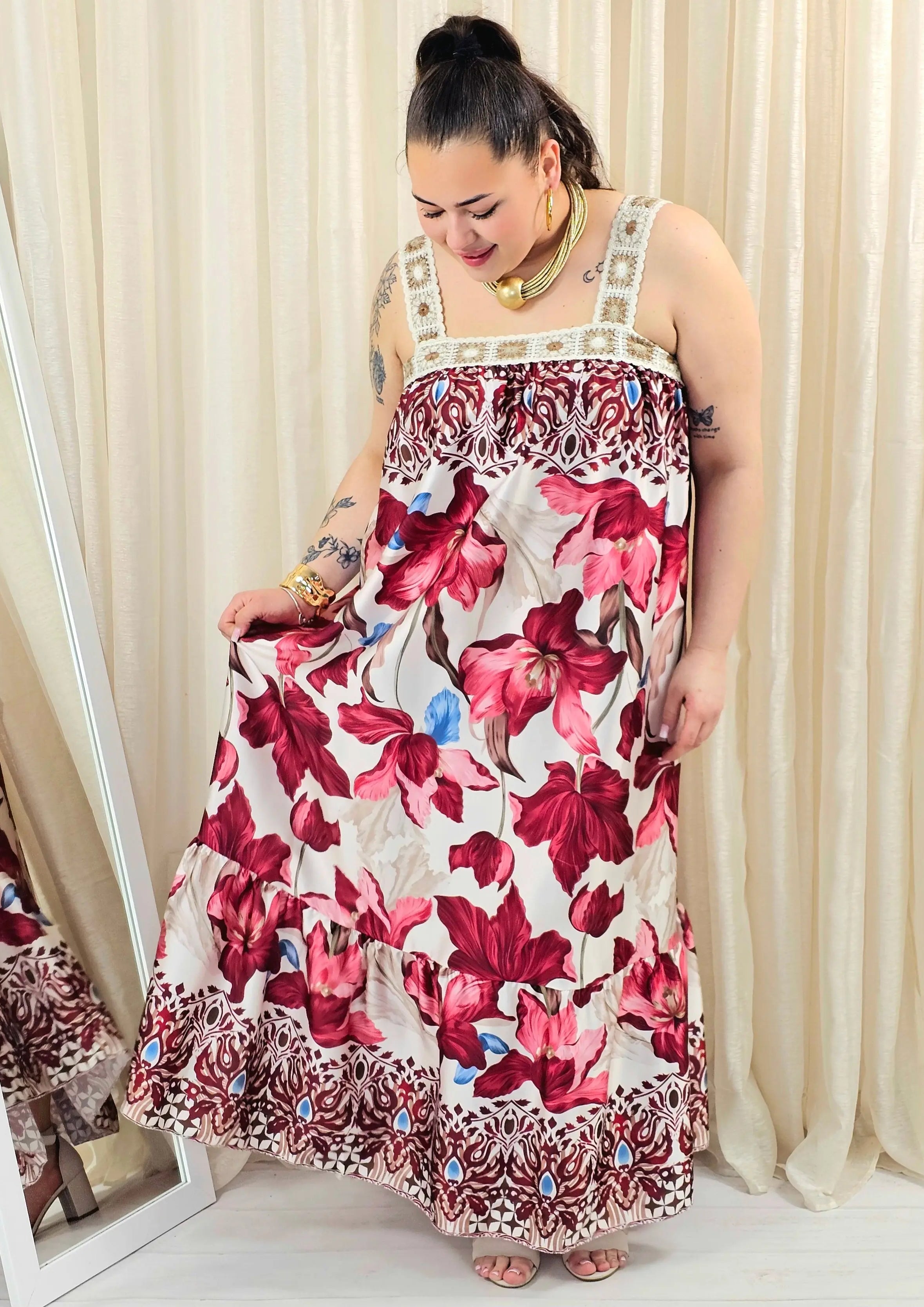Sukienka plus size maxi na szerokich ramiączkach Stylowa XL