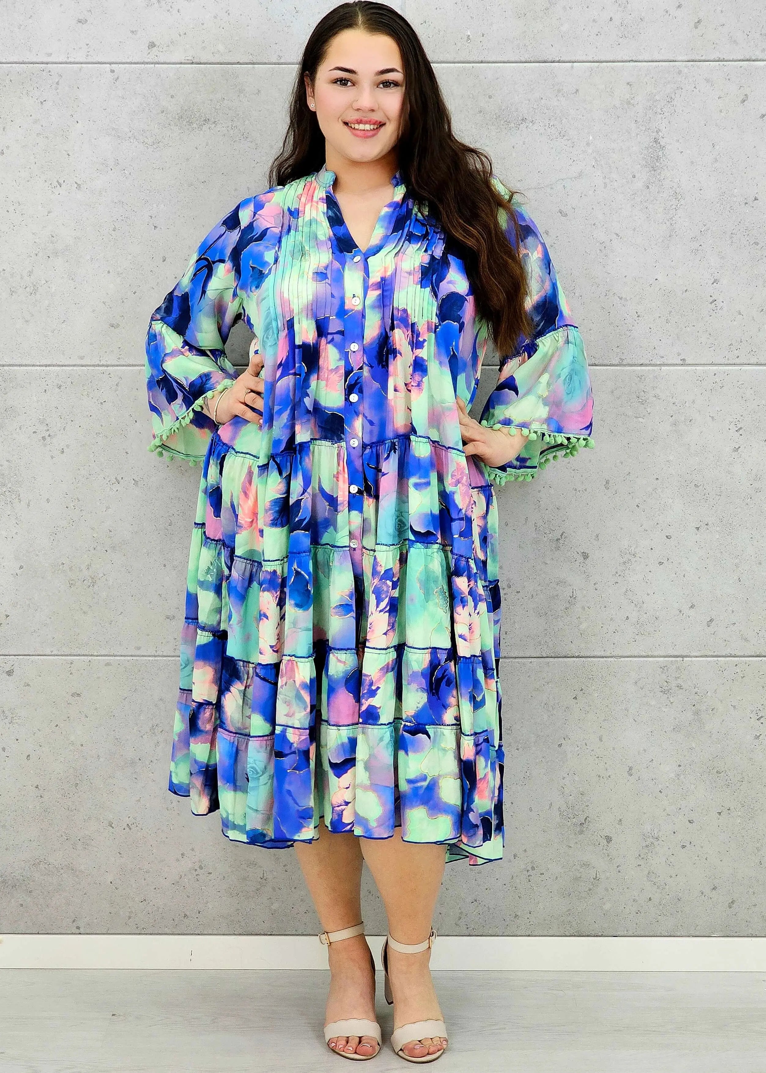 Sukienka plus size maxi oversize w malarskie printy – kilka wersji kolorystycznych Stylowa XL