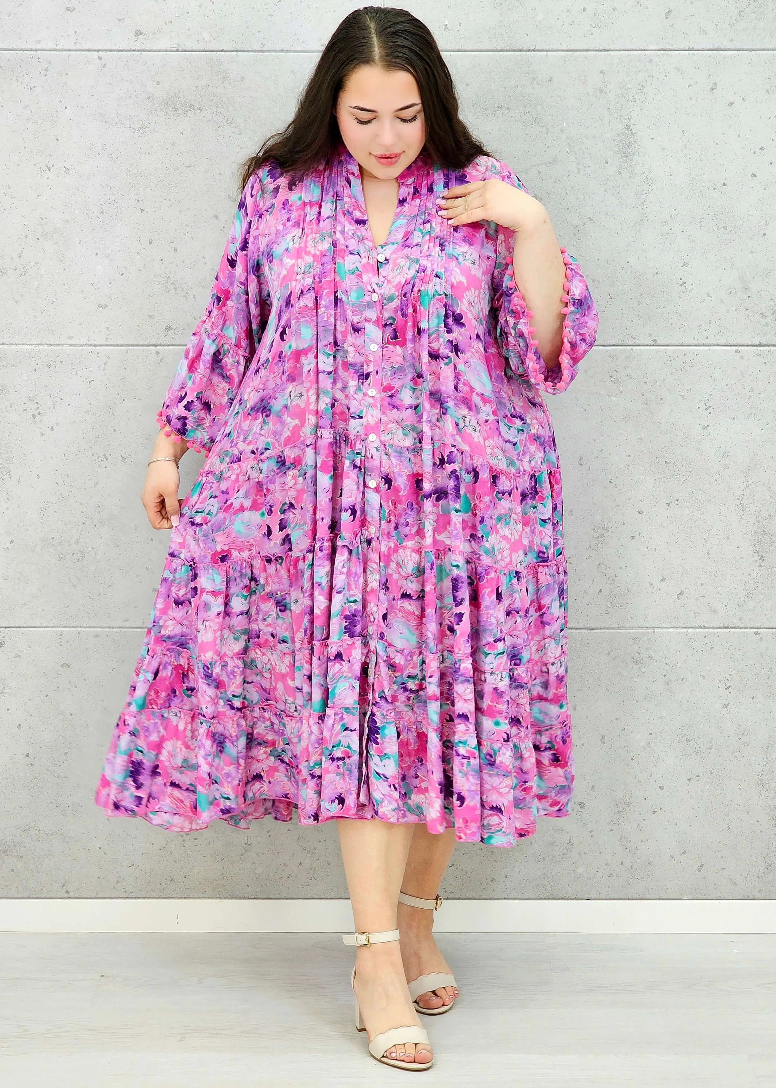 Sukienka plus size maxi oversize w malarskie printy – kilka wersji kolorystycznych Stylowa XL