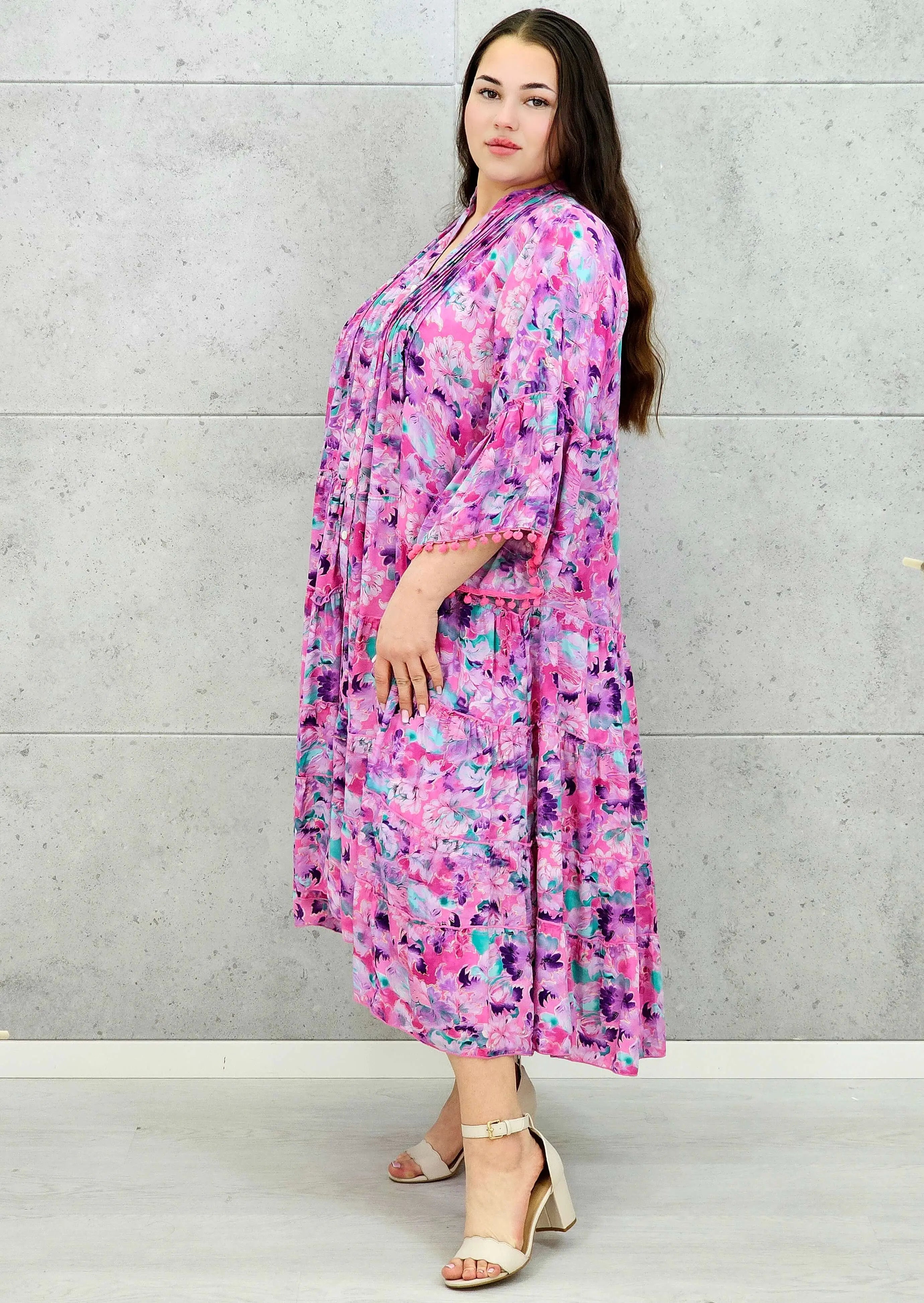 Sukienka plus size maxi oversize w malarskie printy – kilka wersji kolorystycznych Stylowa XL