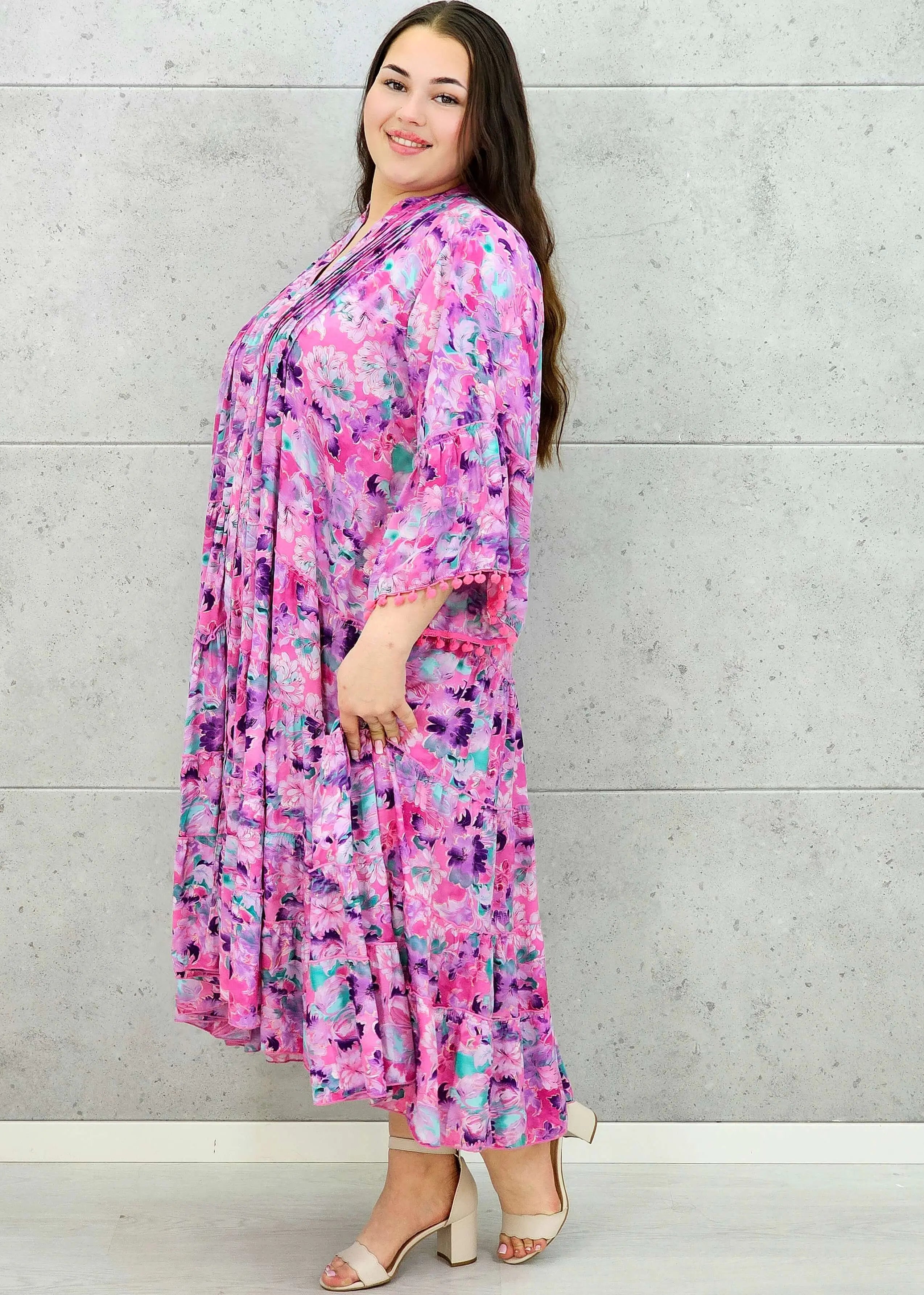 Sukienka plus size maxi oversize w malarskie printy – kilka wersji kolorystycznych Stylowa XL