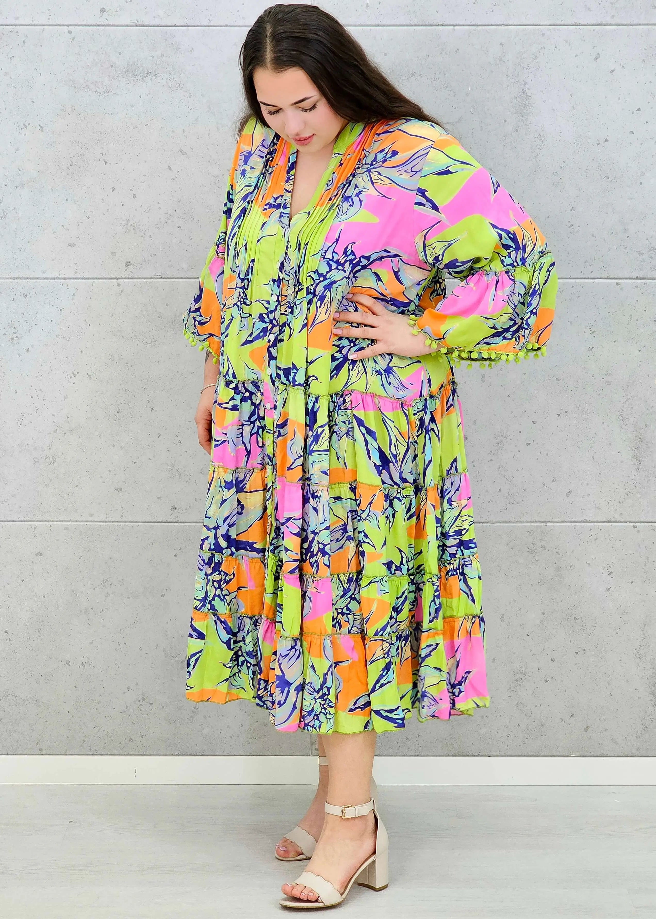 Sukienka plus size maxi oversize w malarskie printy – kilka wersji kolorystycznych Stylowa XL