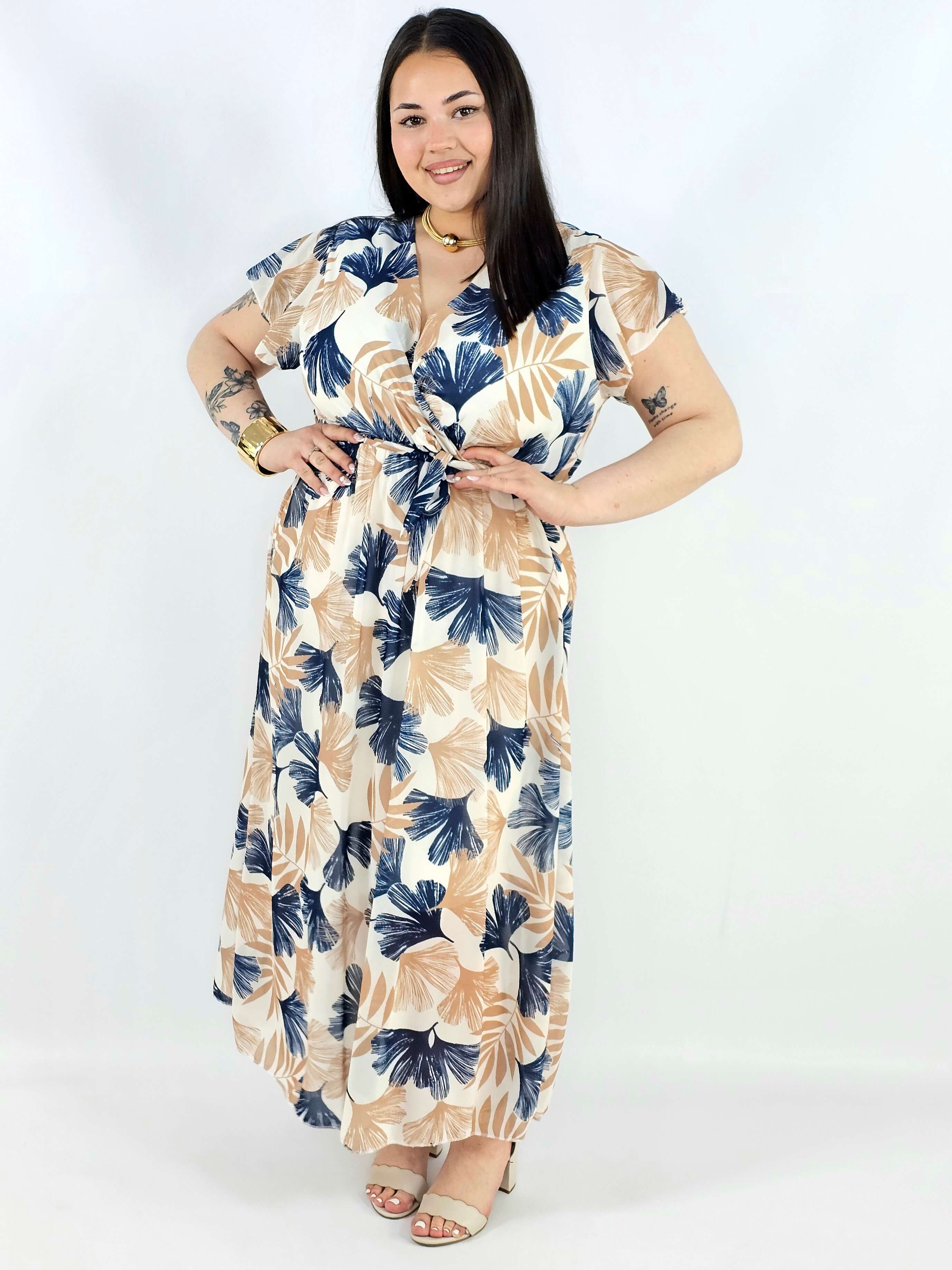 Sukienka plus size maxi w beżowo-granatowy print XXL – elegancja na komunię i wesele Stylowa XL