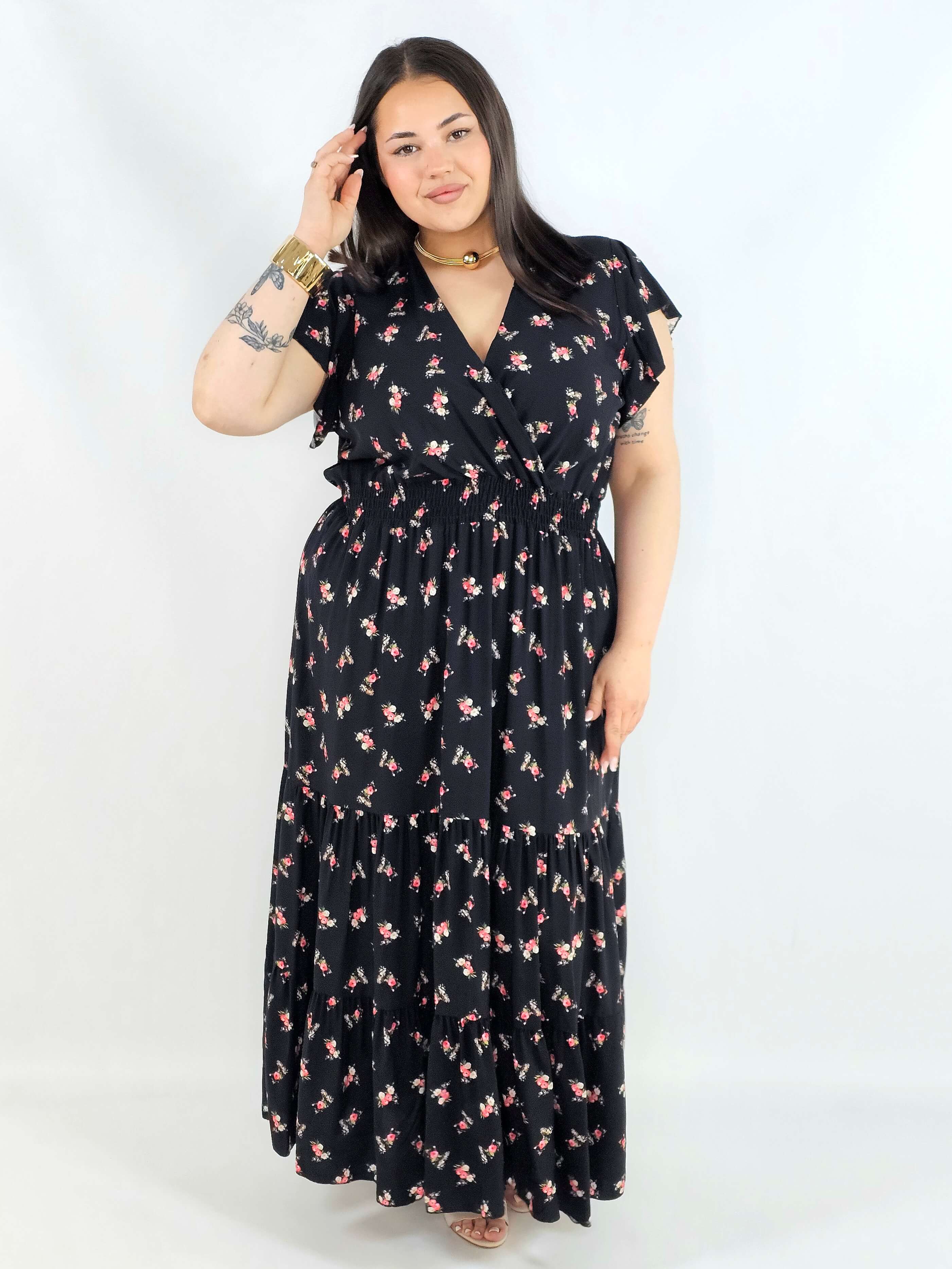 Sukienka plus size maxi w drobne kwiaty XXL – elegancja na wiosnę i wyjątkowe okazje Stylowa XL
