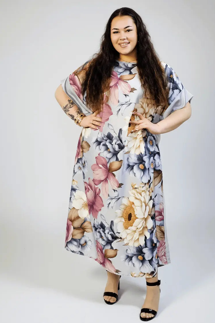 Sukienka plus size maxi w kwiaty – elegancka sukienka XXL z krótkim rękawem Stylowa XL
