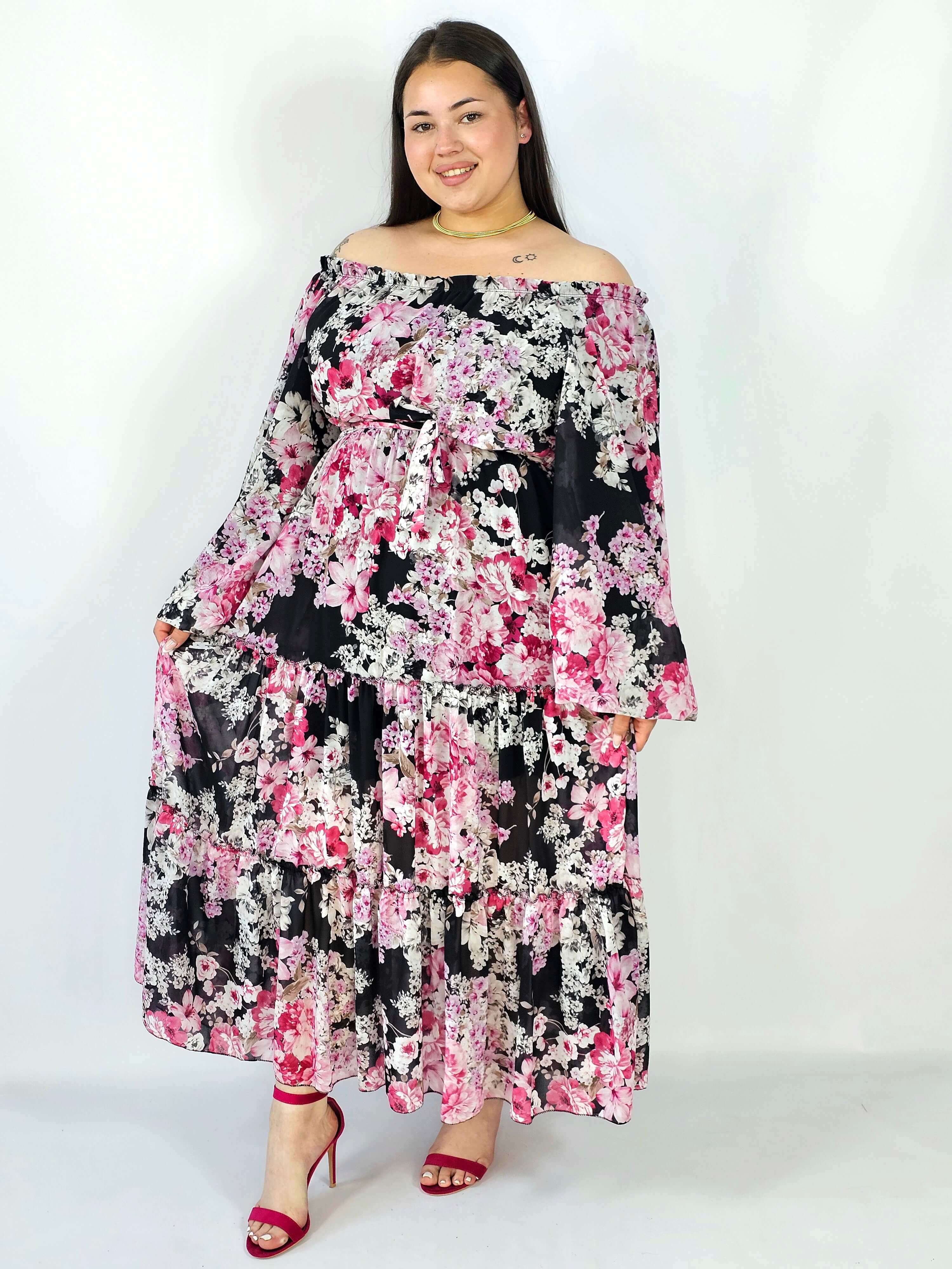 Sukienka plus size maxi w kwiaty z wiązaniem – romantyczna i zwiewna stylizacja XXL Stylowa XL
