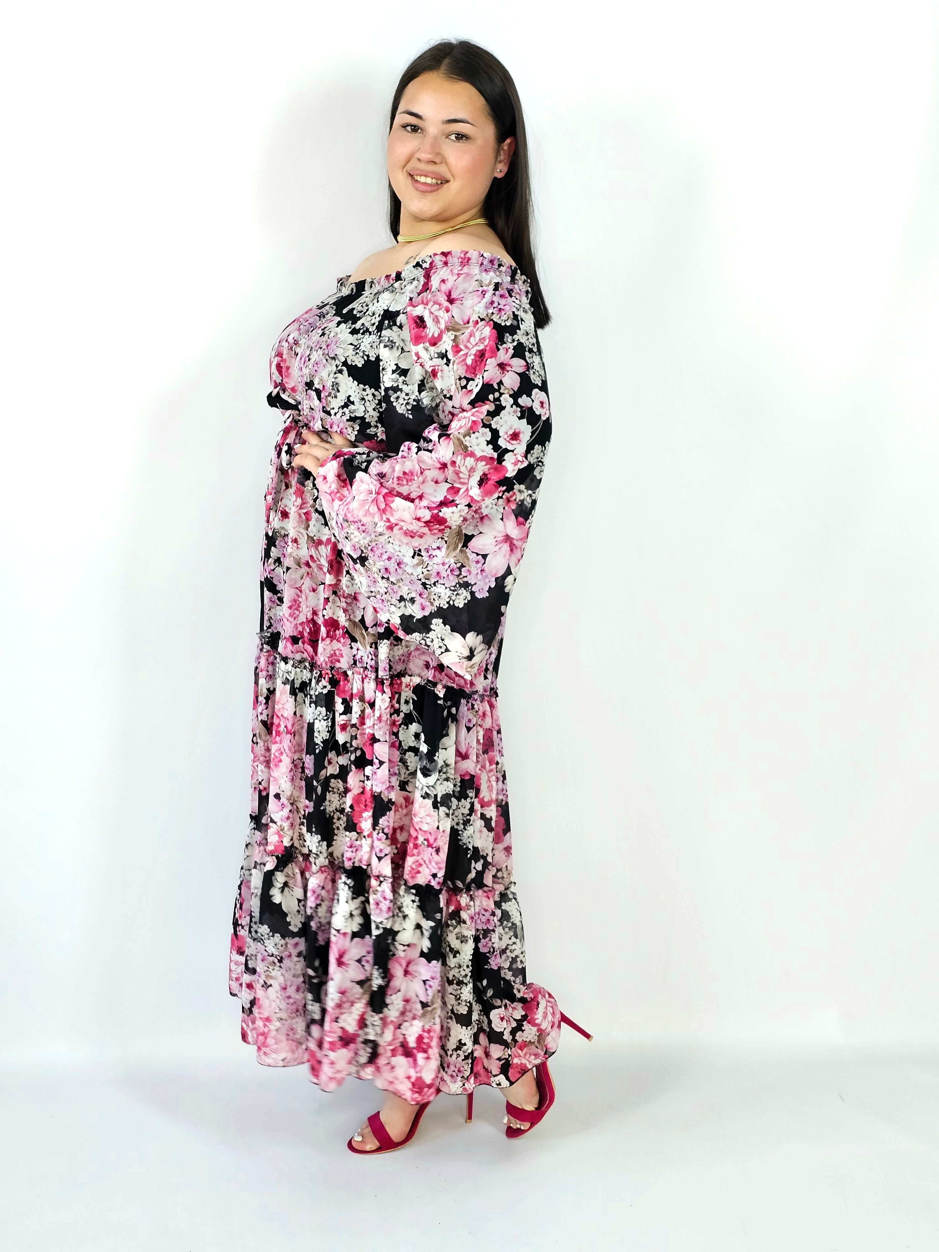 Sukienka plus size maxi w kwiaty z wiązaniem – romantyczna i zwiewna stylizacja XXL Stylowa XL