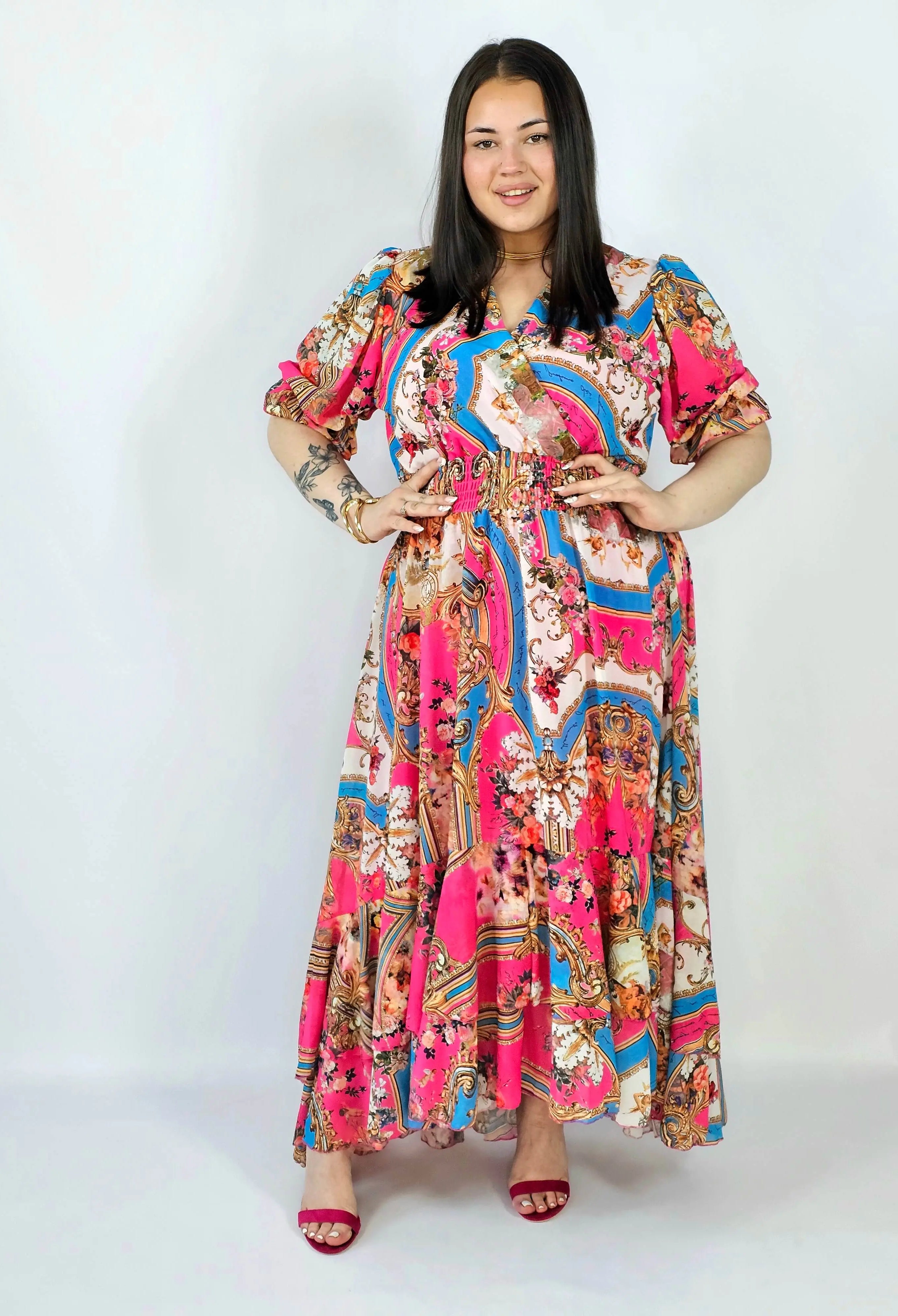 Sukienka plus size maxi z efektownym printem – styl, który robi wrażenie XXL Stylowa XL