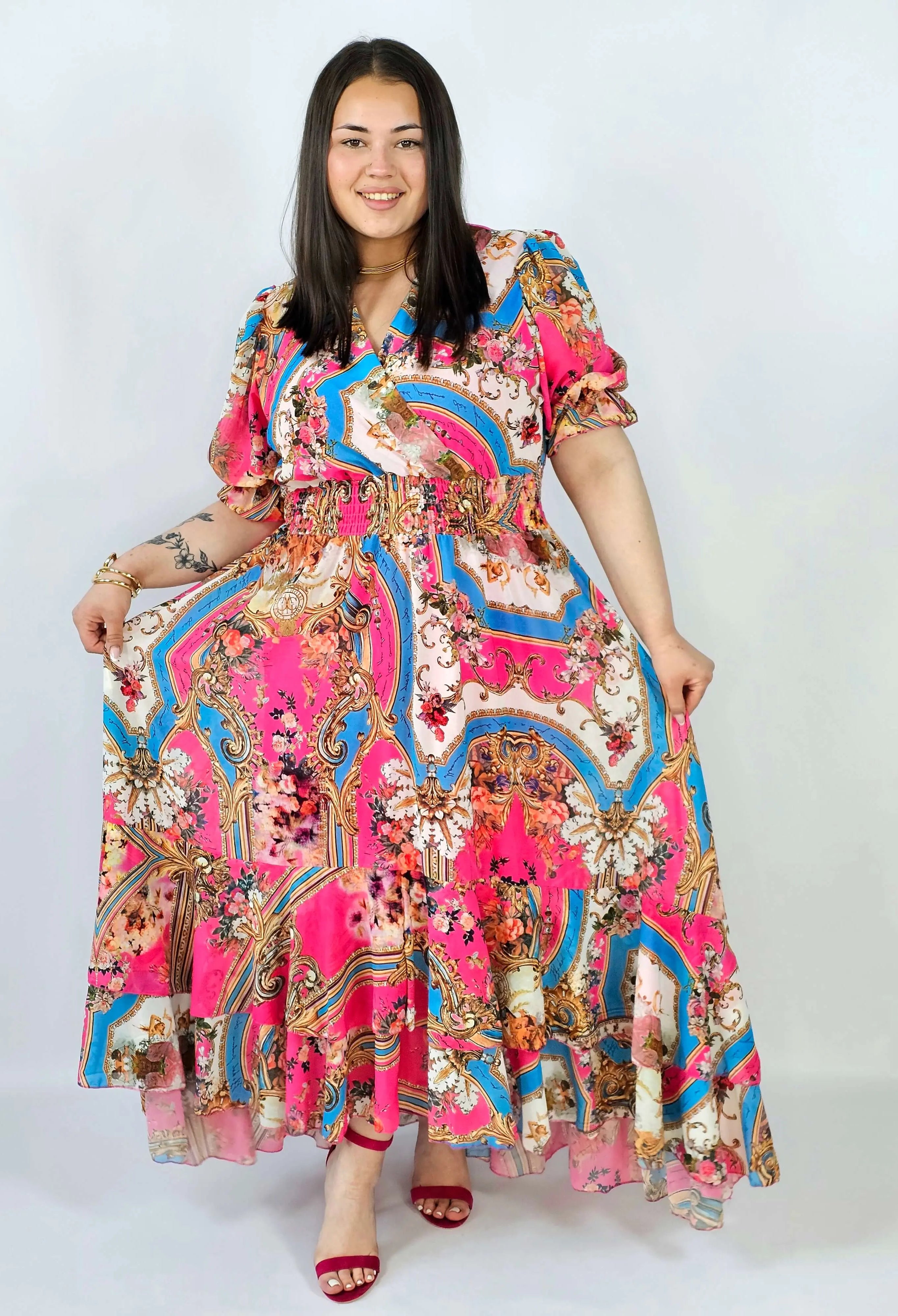 Sukienka plus size maxi z efektownym printem – styl, który robi wrażenie XXL Stylowa XL